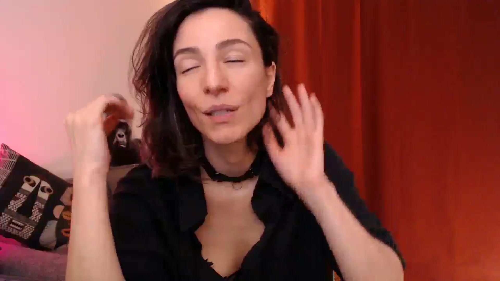 Gallery image thumbnail from Mora_Marvels's myfreecams stream on, 07/17/2025, 01:12 image 3 of 20
