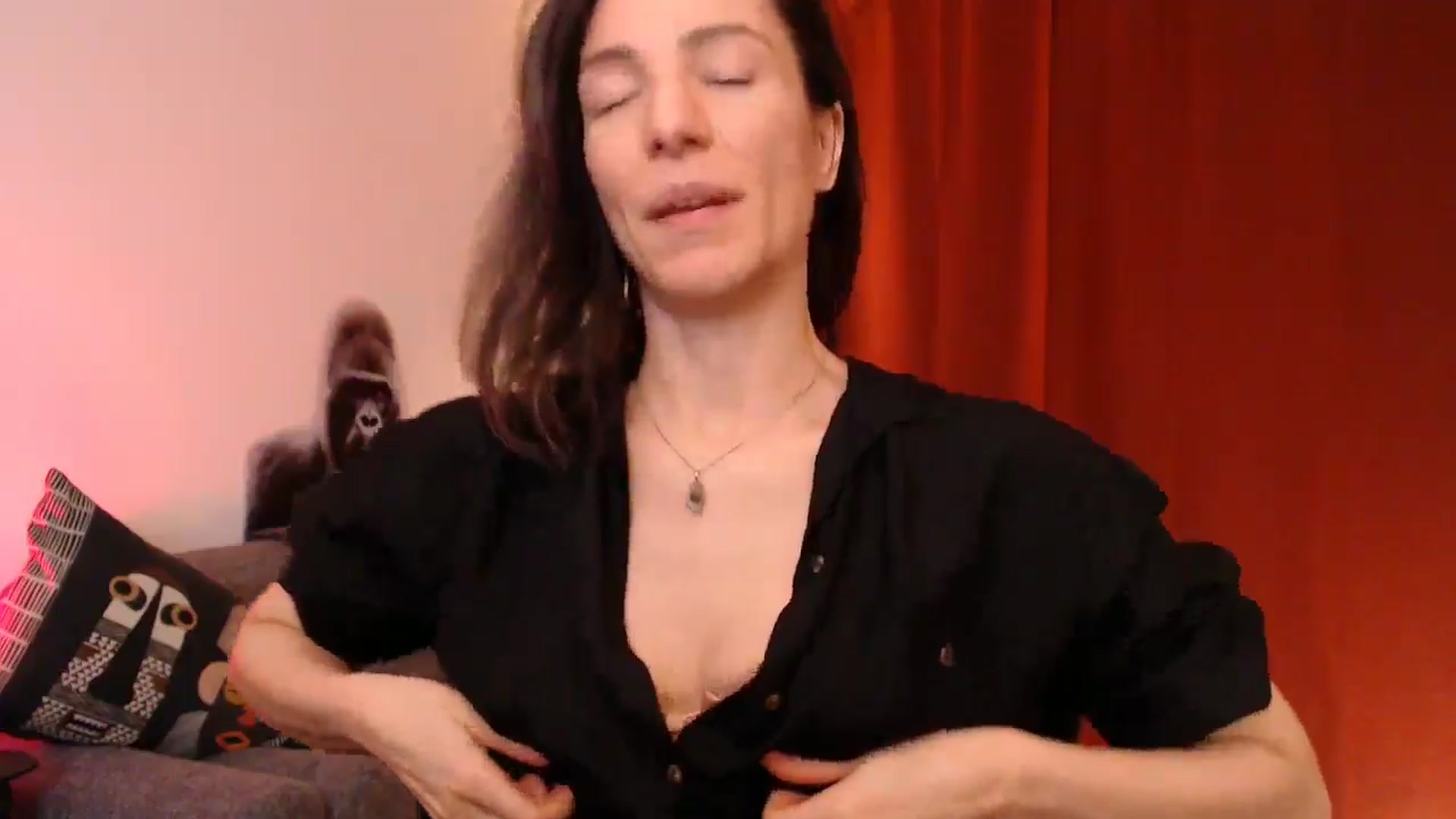 Gallery image thumbnail from Mora_Marvels's myfreecams stream on, 11/05/2025, 23:31 image 6 of 20