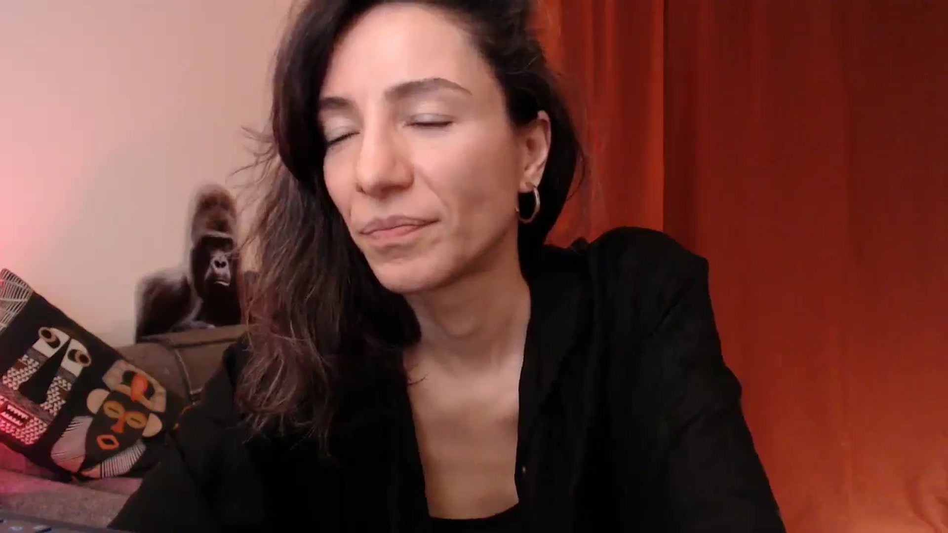 Gallery image thumbnail from Mora_Marvels's myfreecams stream on, 11/08/2025, 24:11 image 18 of 20