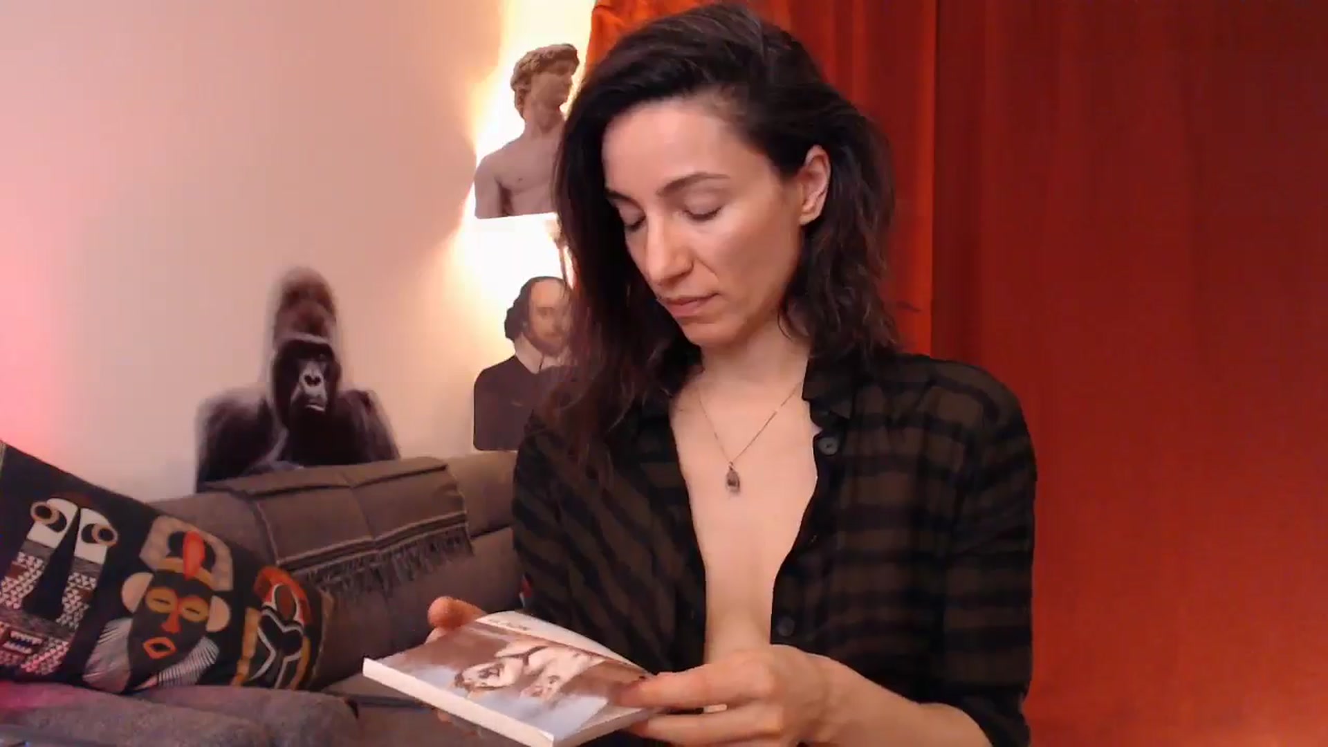 Gallery image thumbnail from Mora_Marvels's myfreecams stream on, 11/12/2025, 24:42 image 13 of 20