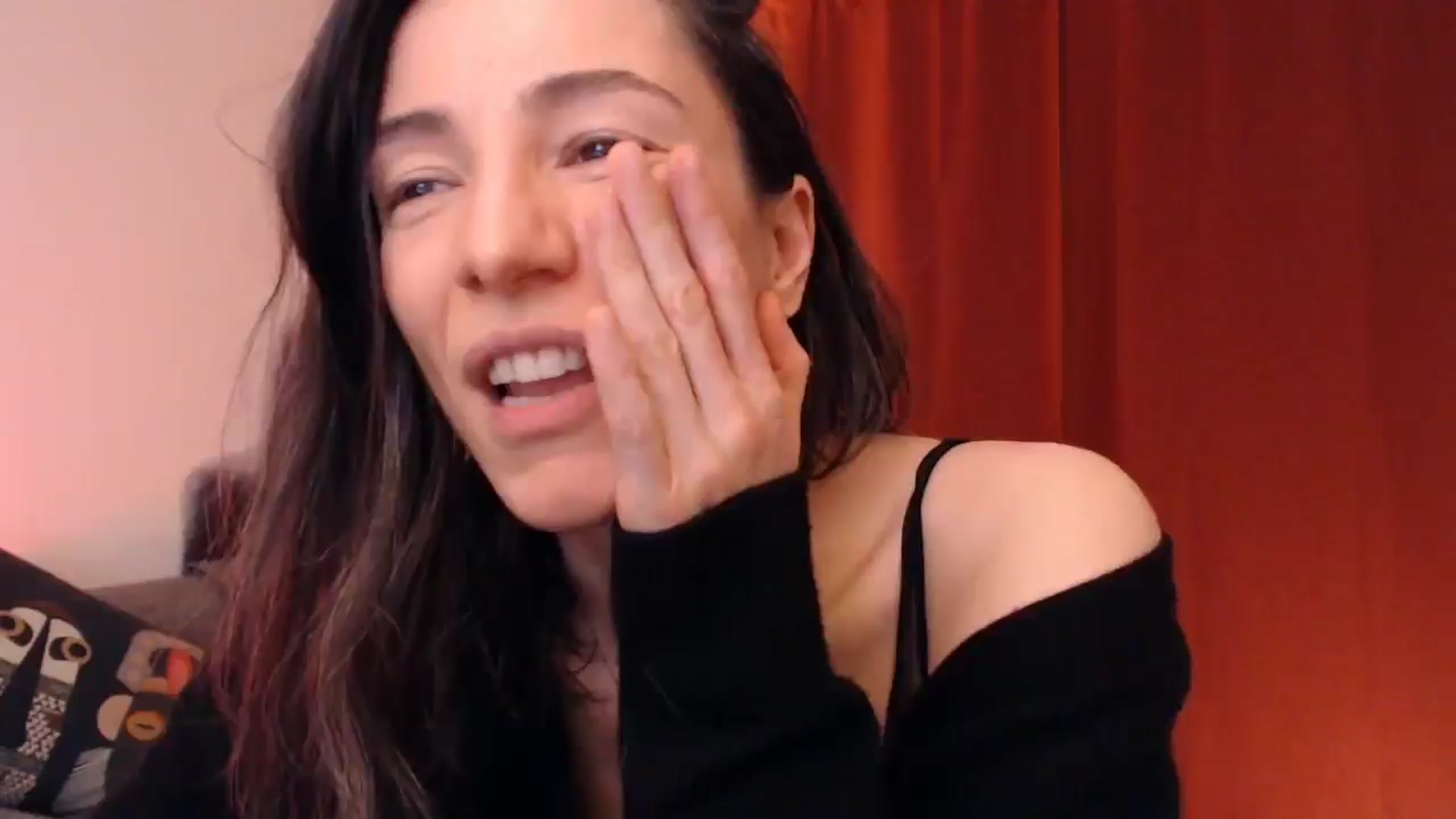 Gallery image thumbnail from Mora_Marvels's myfreecams stream on, 11/21/2025, 24:42 image 7 of 20