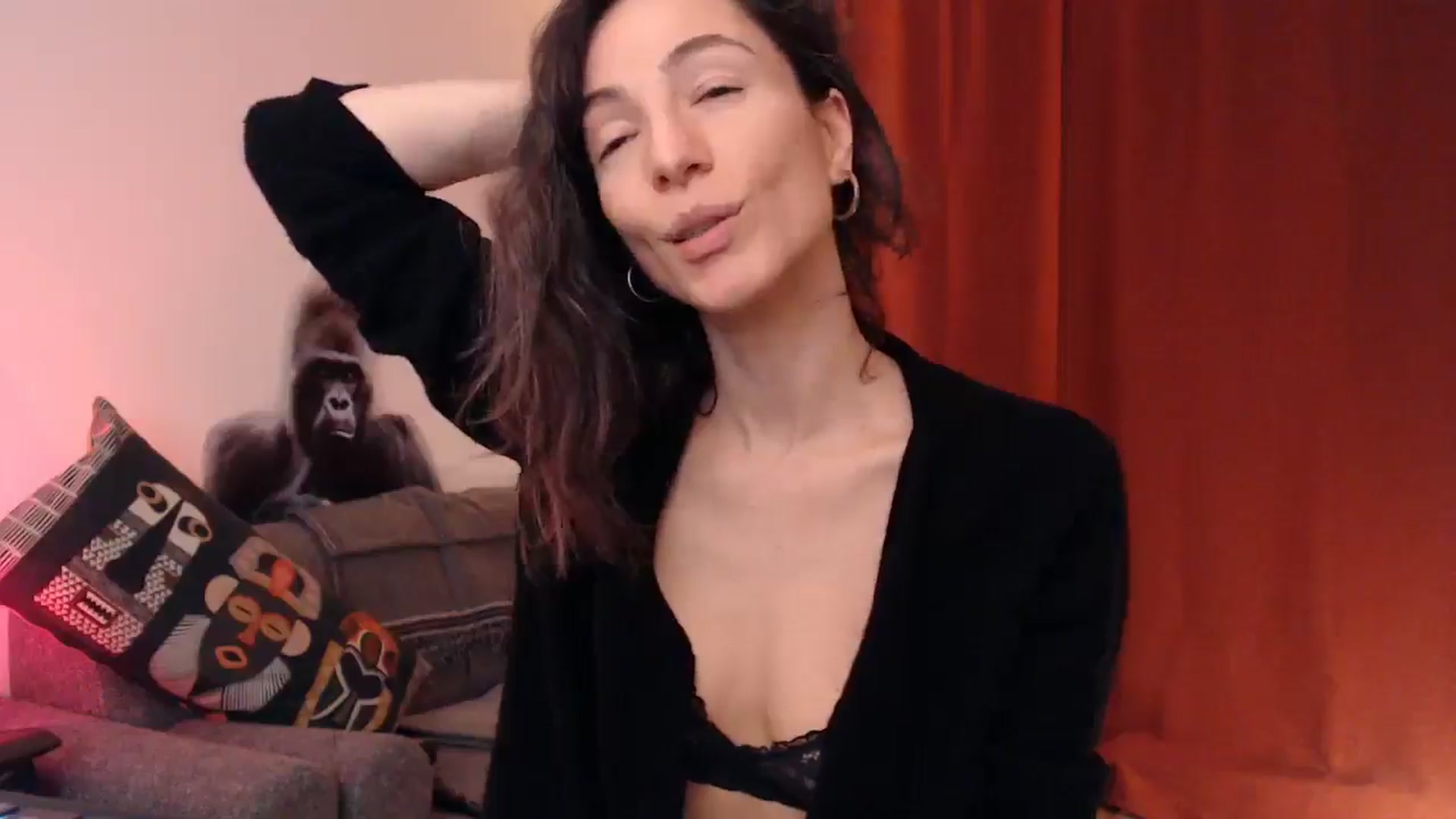Gallery image thumbnail from Mora_Marvels's myfreecams stream on, 11/23/2025, 24:57 image 16 of 20