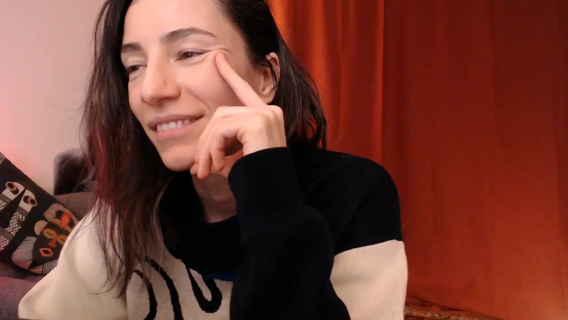 Gallery image thumbnail from Mora_Marvels's myfreecams stream on, 12/06/2025, 01:11 image 2 of 20