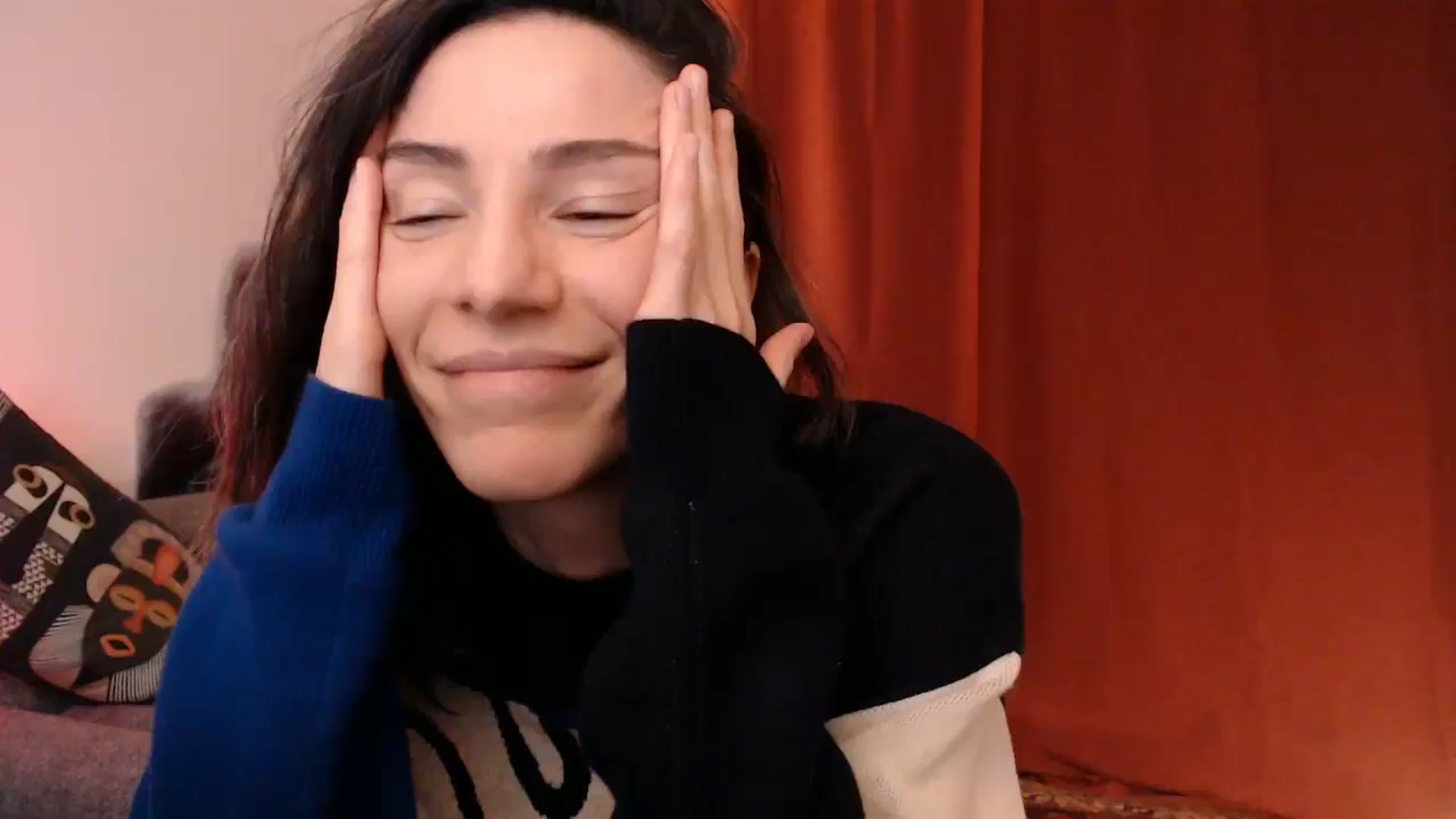 Gallery image thumbnail from Mora_Marvels's myfreecams stream on, 12/06/2025, 01:11 image 7 of 20