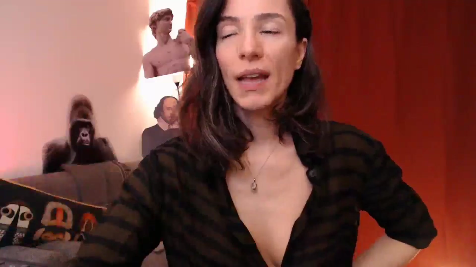 Gallery image thumbnail from Mora_Marvels's myfreecams stream on, 12/18/2025, 24:02 image 17 of 20
