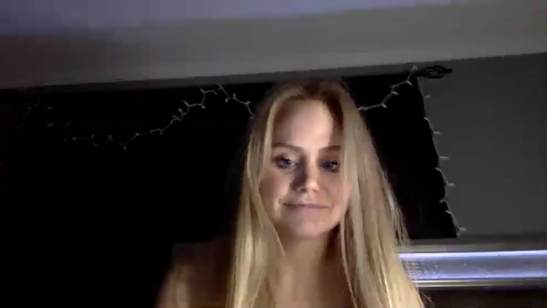 Gallery image thumbnail from More4mia's myfreecams stream on, 01/04/2023, 05:33 image 2 of 20