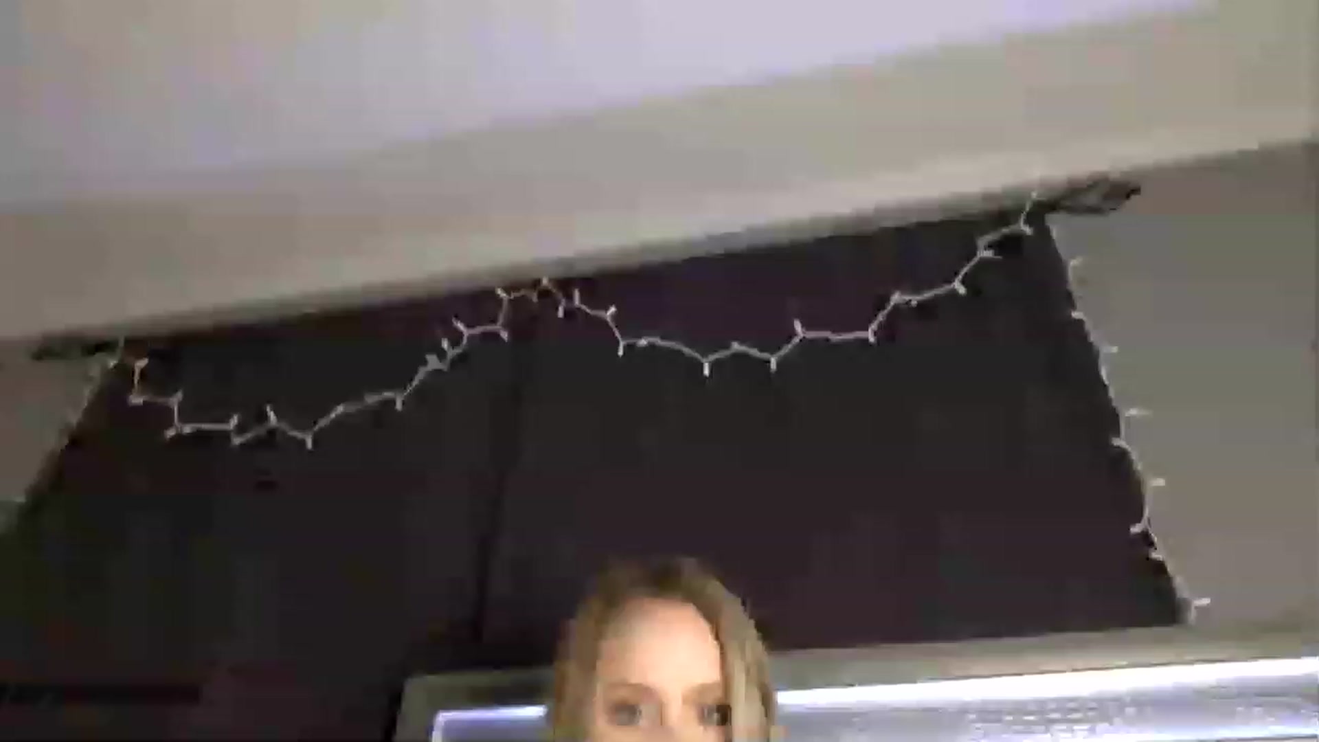 Gallery image thumbnail from More4mia's myfreecams stream on, 01/04/2023, 05:33 image 16 of 20