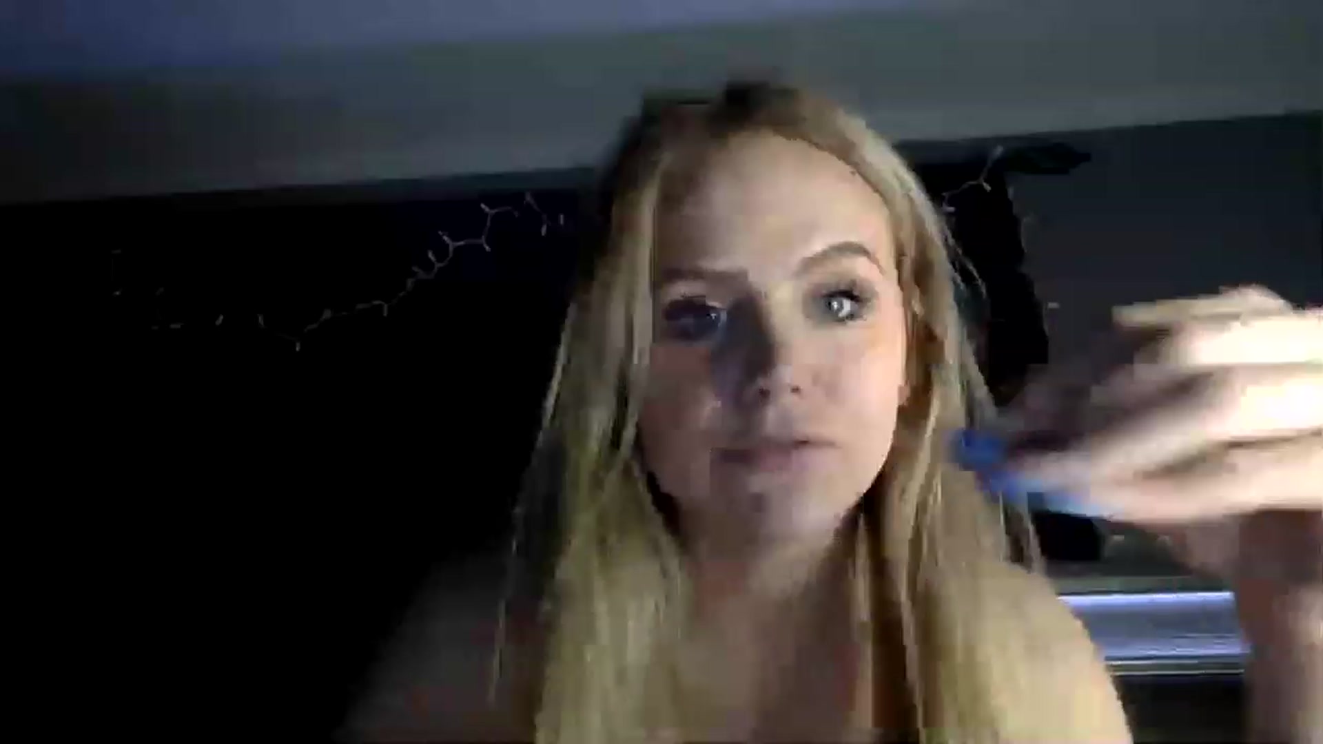 Gallery image thumbnail from More4mia's myfreecams stream on, 01/04/2023, 05:33 image 4 of 20