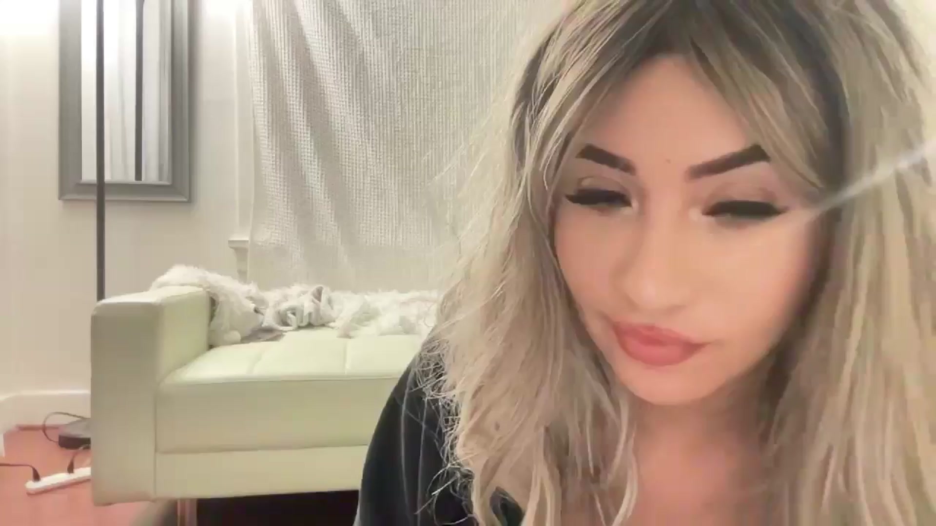 Gallery image thumbnail from MoreVida's myfreecams stream on, 05/08/2024, 06:47 image 1 of 20