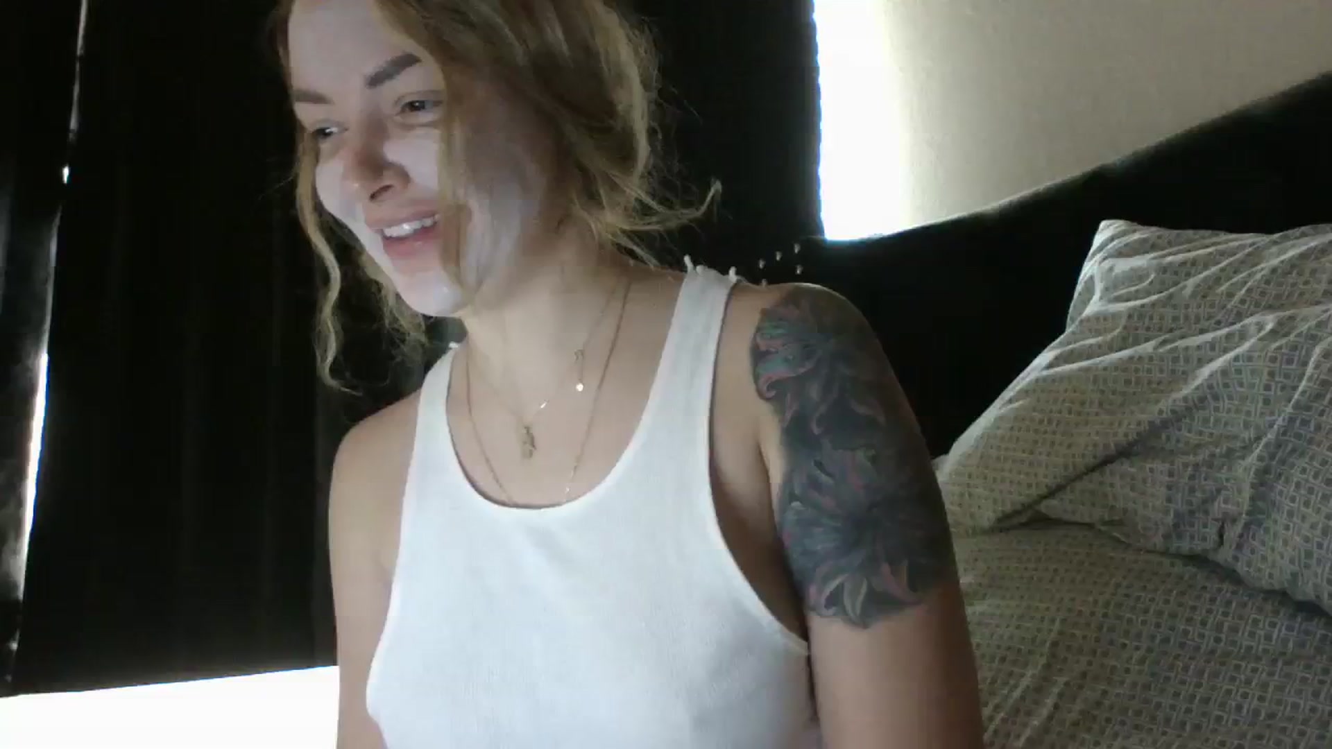 Gallery image thumbnail from MorganX69's myfreecams stream on, 08/26/2023, 18:27 image 10 of 20
