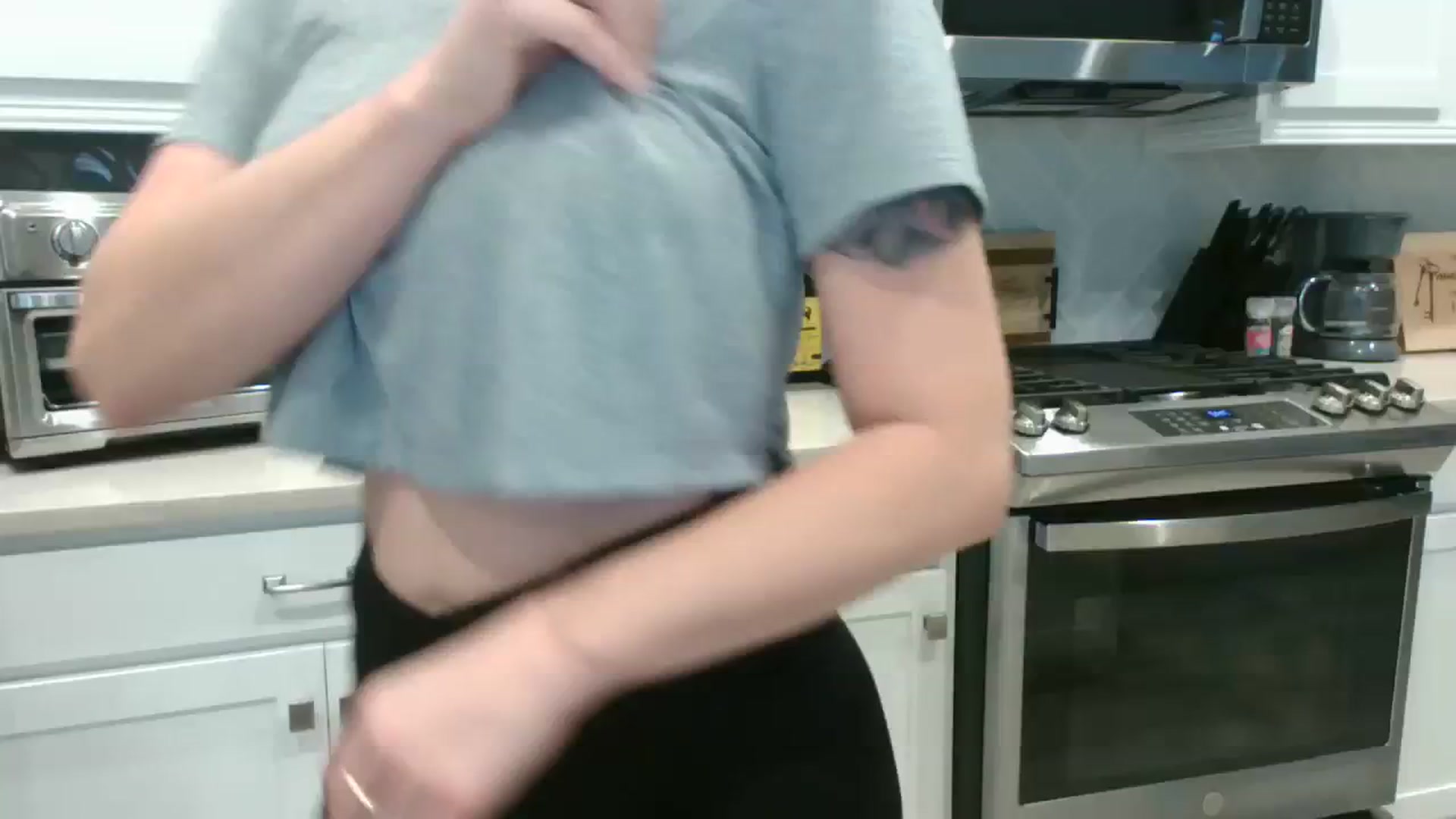 Gallery image thumbnail from MorganX69's myfreecams stream on, 09/06/2023, 23:09 image 2 of 20