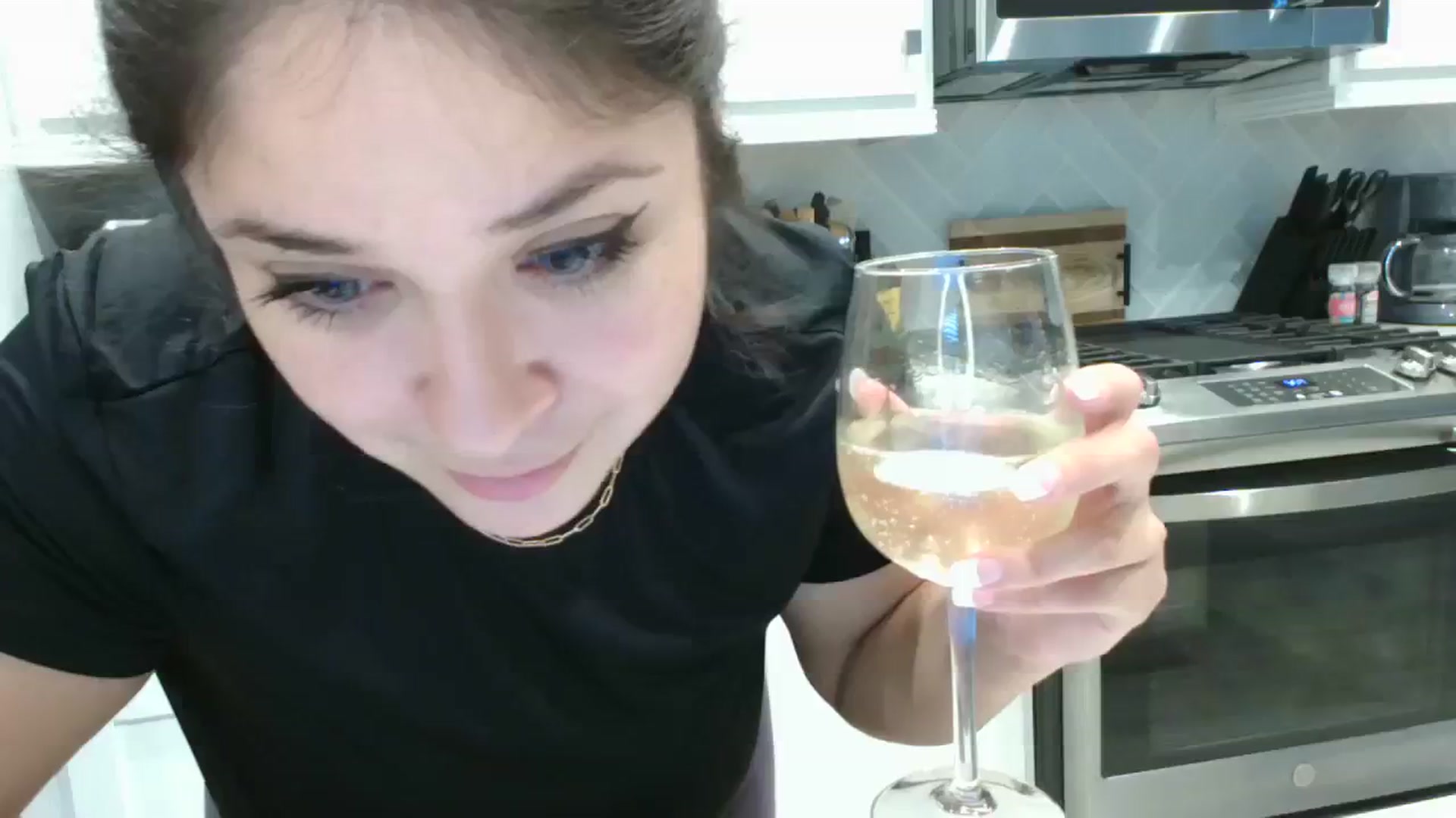 Gallery image thumbnail from MorganX69's myfreecams stream on, 09/06/2023, 23:09 image 12 of 20