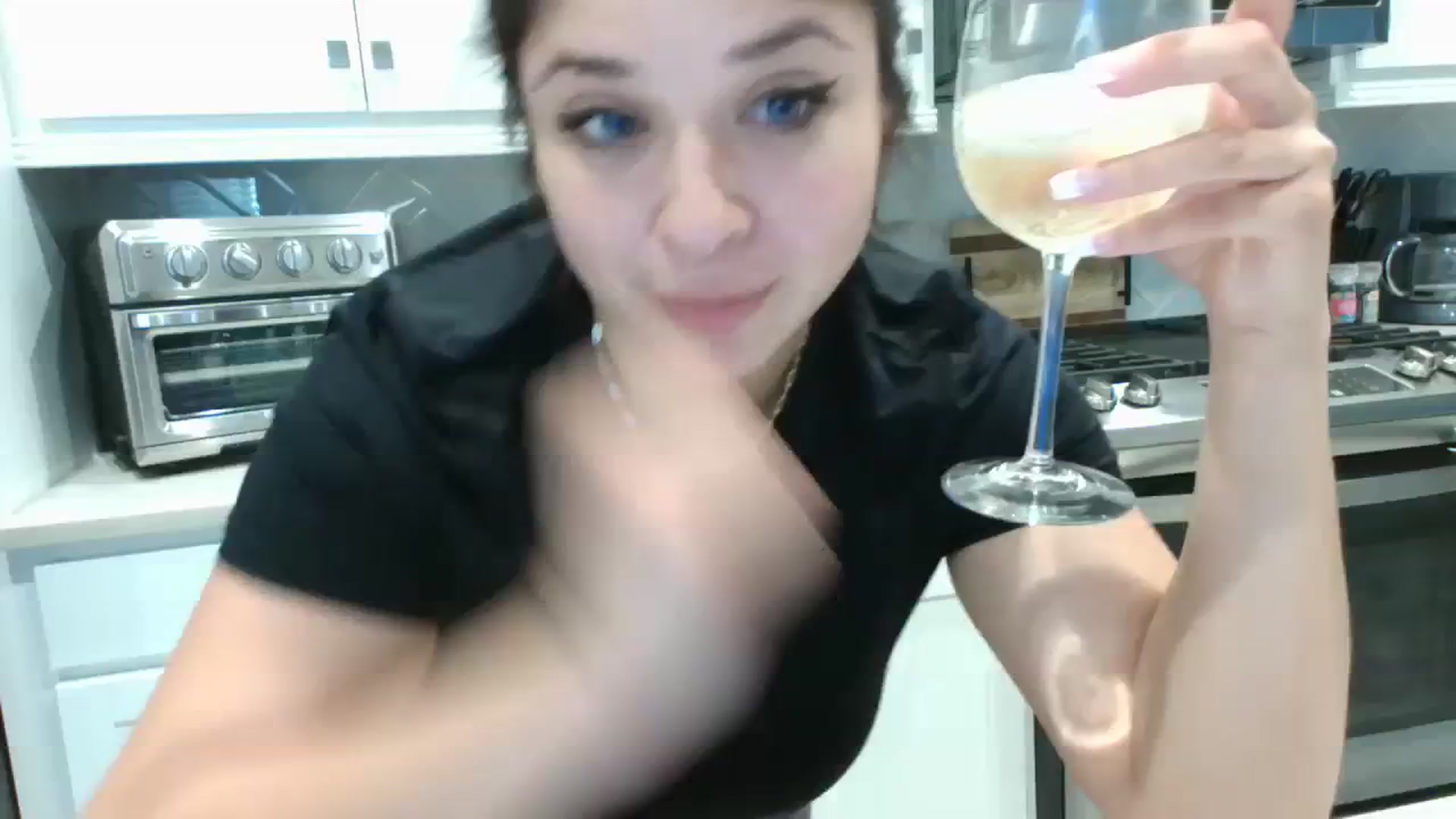 Gallery image thumbnail from MorganX69's myfreecams stream on, 09/06/2023, 23:09 image 16 of 20