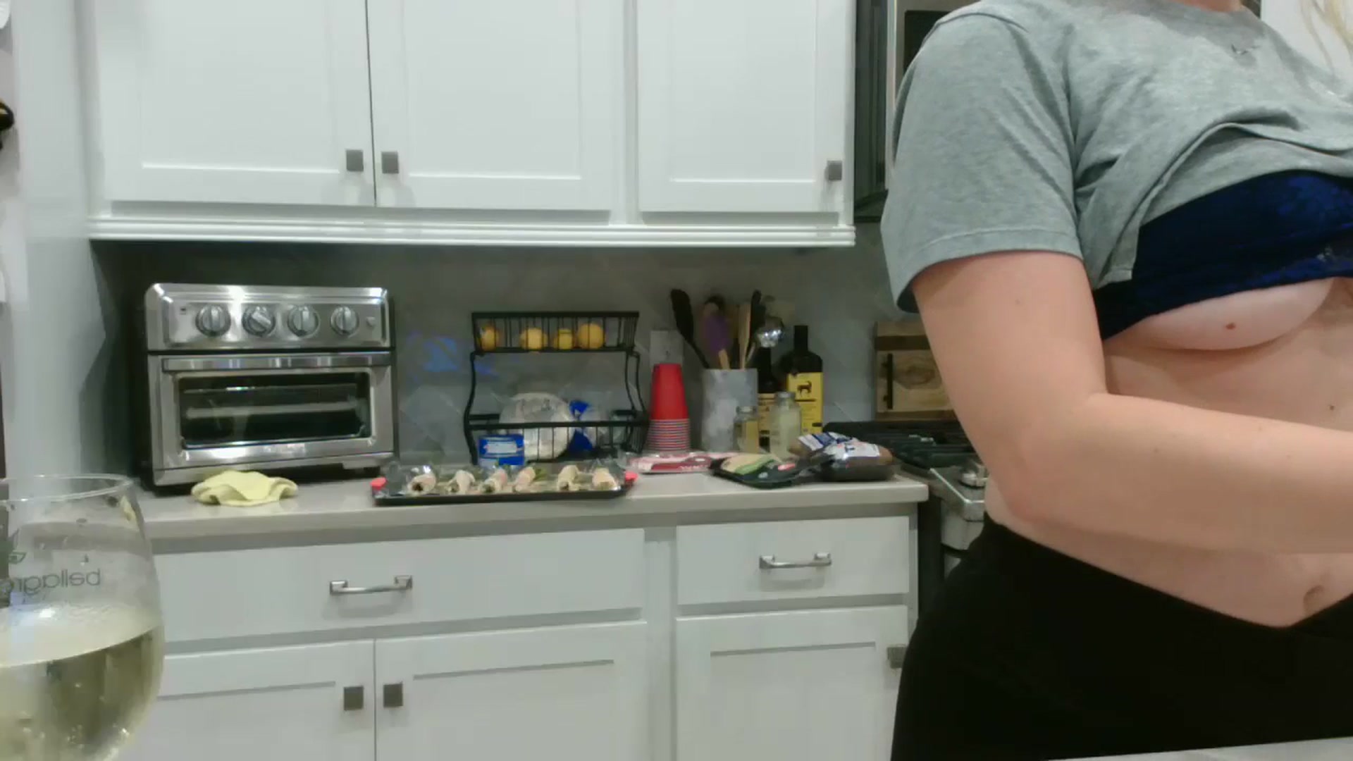 Gallery image thumbnail from MorganX69's myfreecams stream on, 09/07/2023, 24:59 image 9 of 20