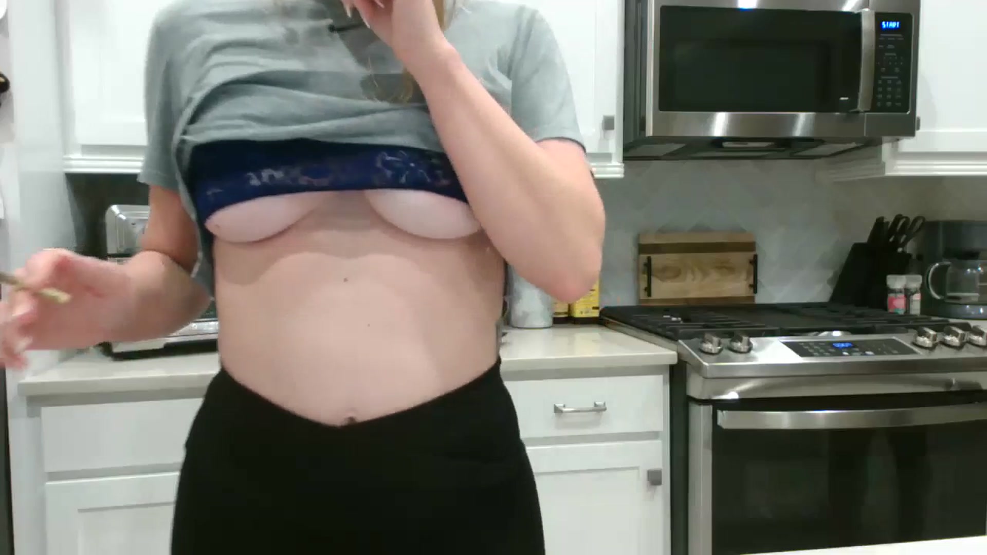 Gallery image thumbnail from MorganX69's myfreecams stream on, 09/07/2023, 24:59 image 19 of 20