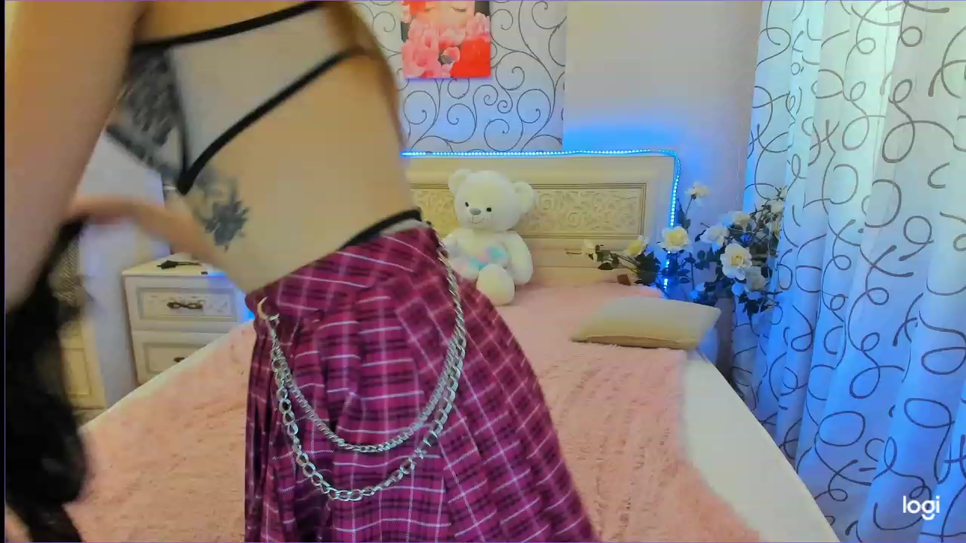 Gallery image thumbnail from Moroccandia's myfreecams stream on, 01/30/2023, 10:27 image 2 of 20