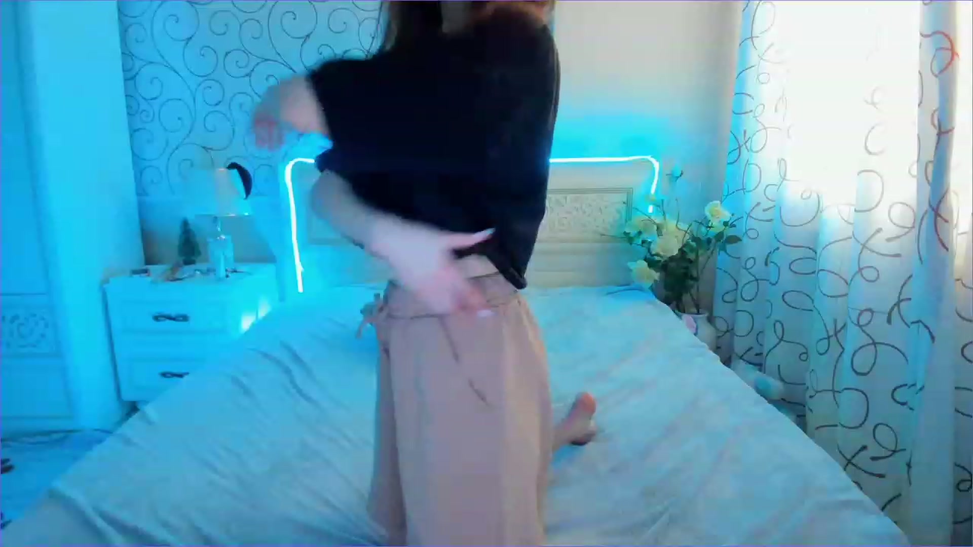 Gallery image thumbnail from Moroccandia's myfreecams stream on, 04/21/2023, 10:53 image 20 of 20
