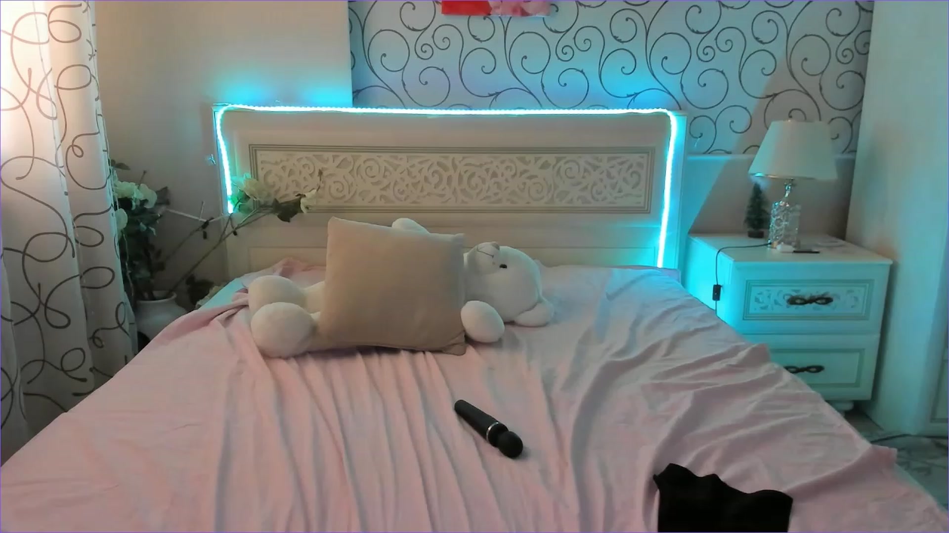Gallery image thumbnail from Moroccandia's myfreecams stream on, 06/16/2023, 10:57 image 8 of 20