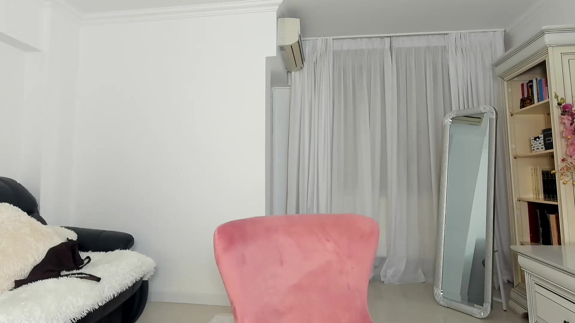 Gallery image thumbnail from Morrena's myfreecams stream on, 03/14/2026, 24:55 image 20 of 20
