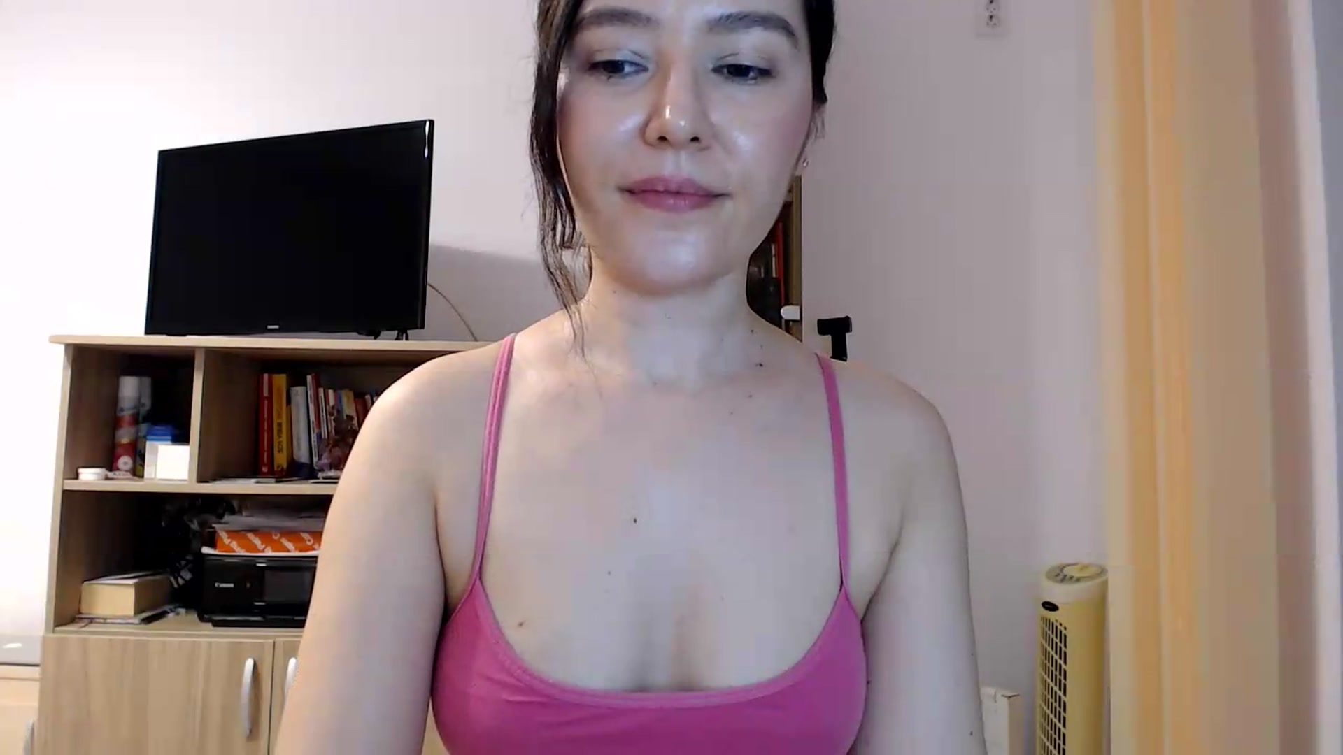 Gallery image thumbnail from Morrigan_'s myfreecams stream on, 08/07/2026, 20:46 image 16 of 20