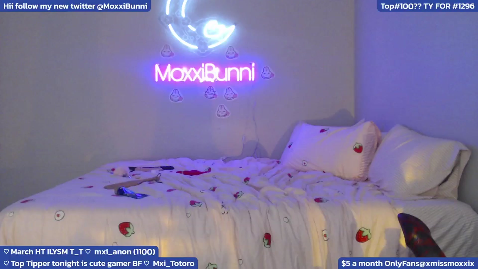 Gallery image thumbnail from MoxxiBunni's myfreecams stream on, 03/08/2024, 05:32 image 15 of 20