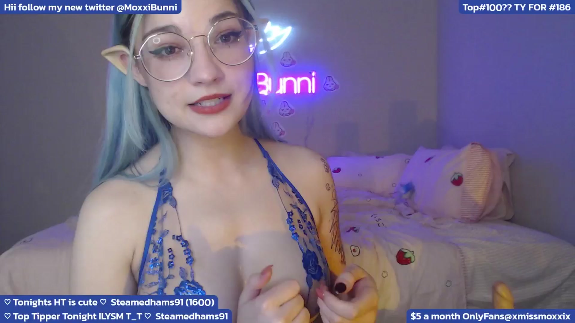 Gallery image thumbnail from MoxxiBunni's myfreecams stream on, 03/30/2024, 05:24 image 13 of 20