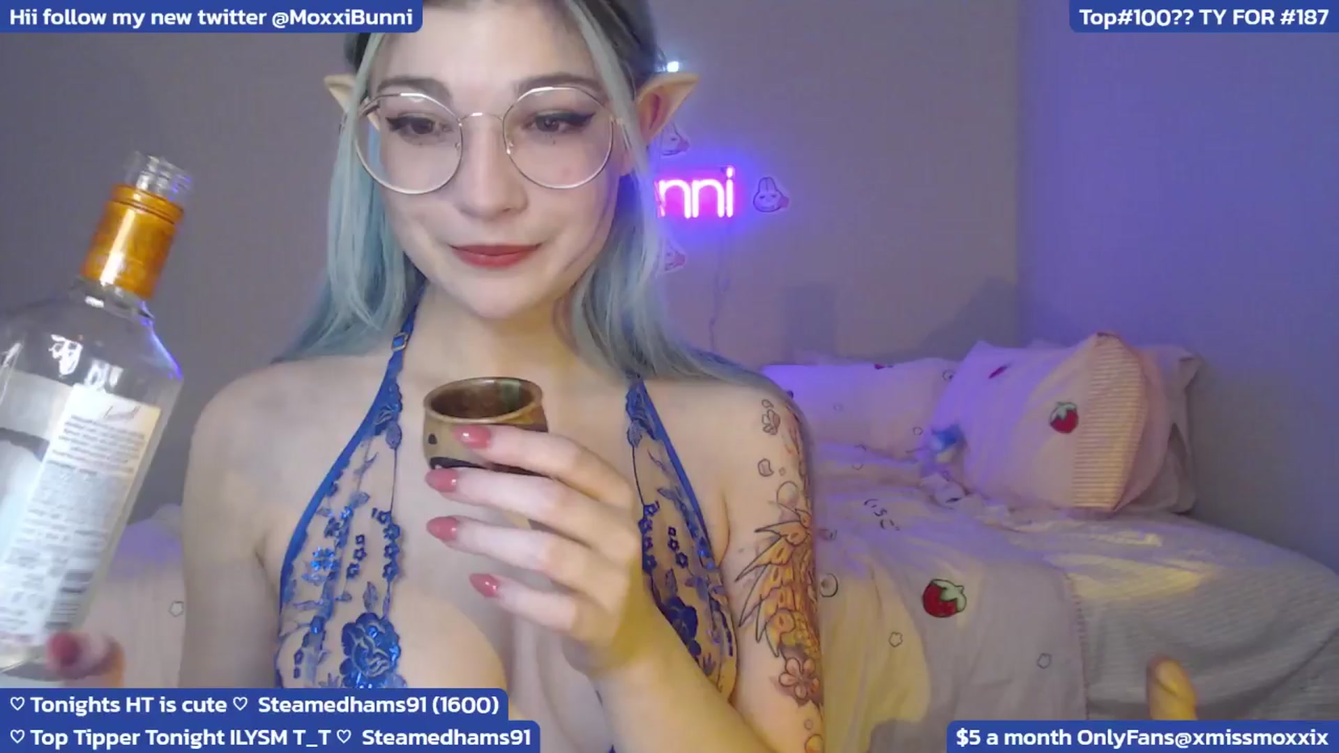 Gallery image thumbnail from MoxxiBunni's myfreecams stream on, 03/30/2024, 05:24 image 10 of 20