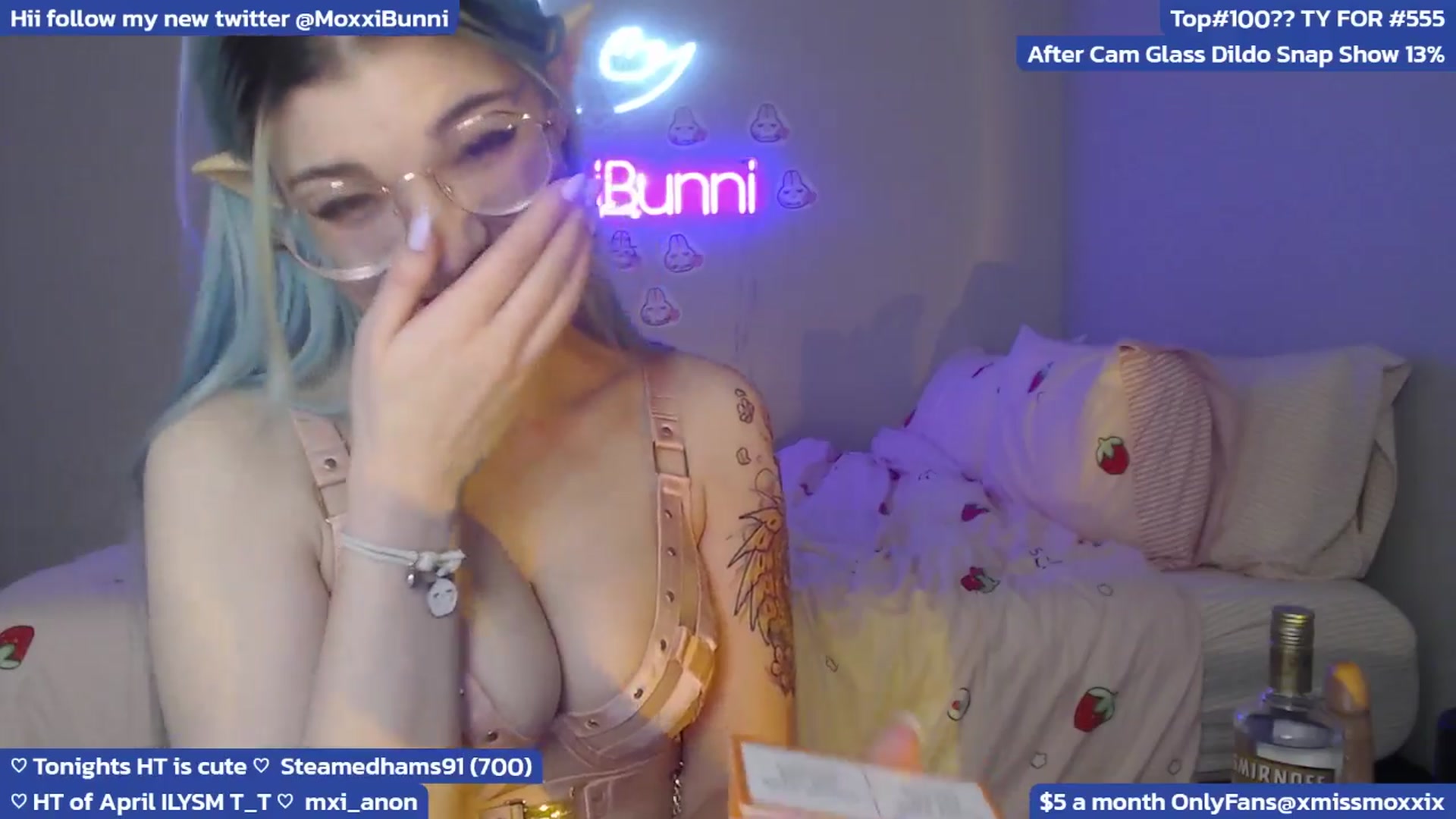 Gallery image thumbnail from MoxxiBunni's myfreecams stream on, 04/08/2024, 04:22 image 11 of 20