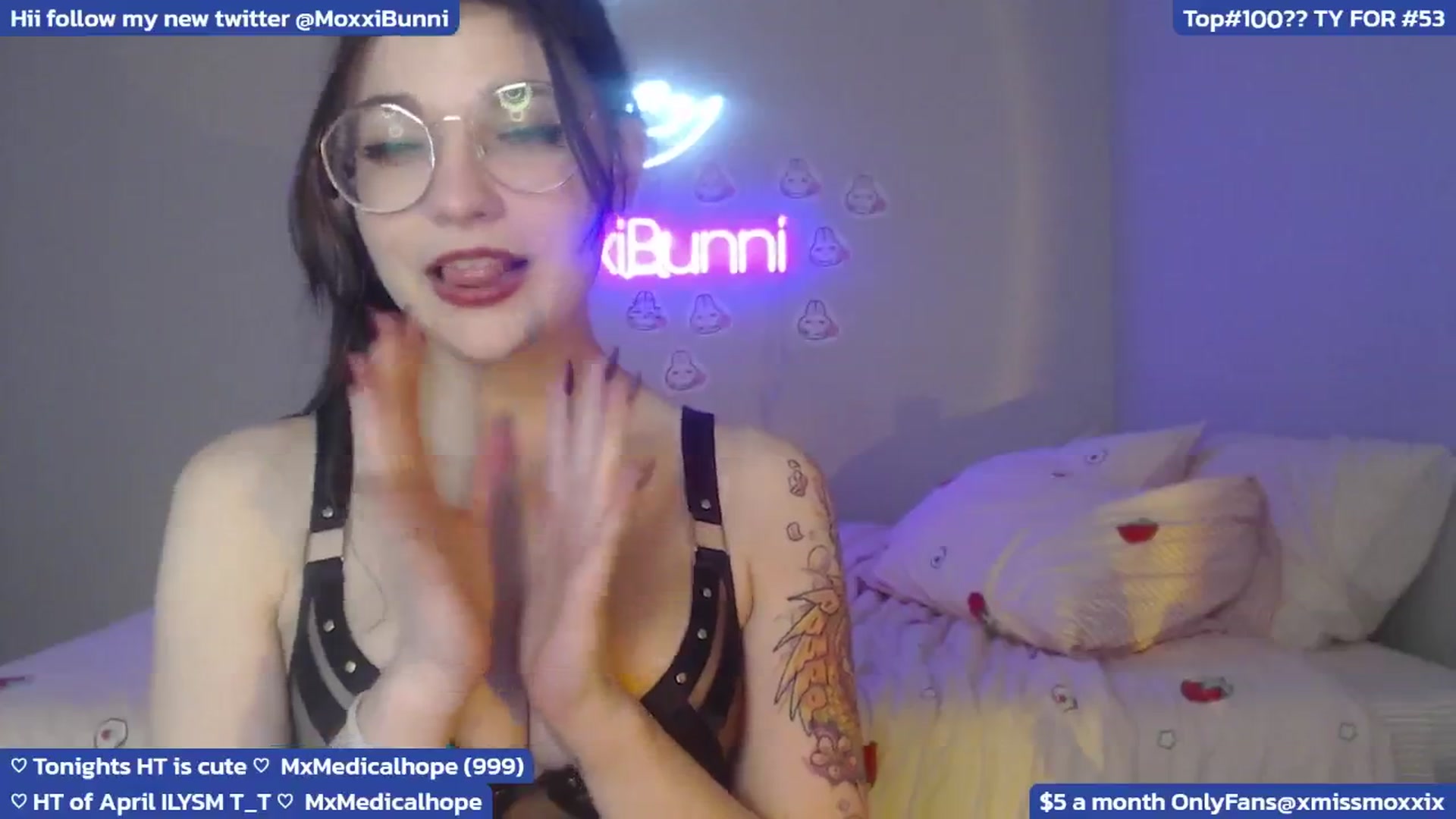 Gallery image thumbnail from MoxxiBunni's myfreecams stream on, 05/03/2024, 04:35 image 6 of 20