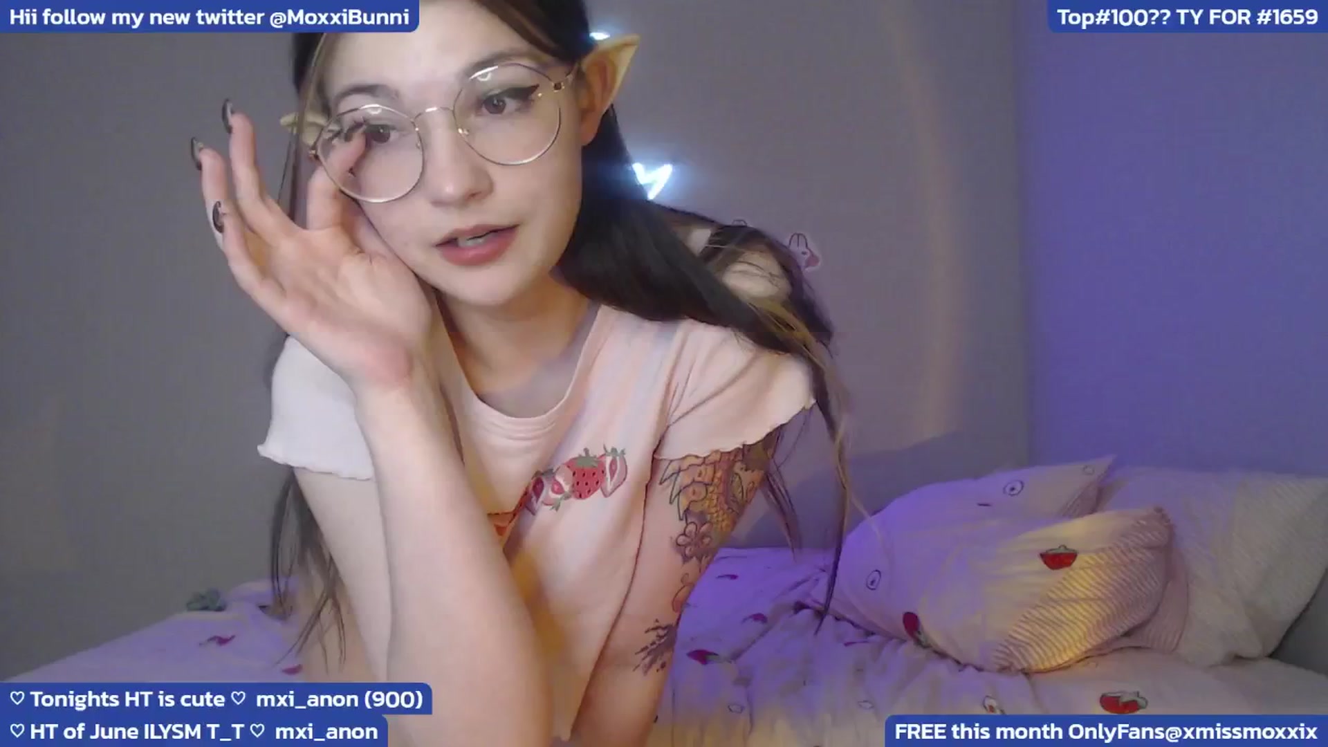 Gallery image thumbnail from MoxxiBunni's myfreecams stream on, 06/15/2024, 05:55 image 8 of 20