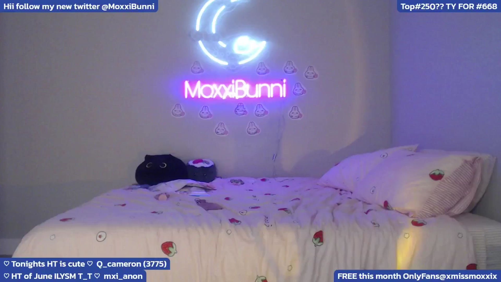 Gallery image thumbnail from MoxxiBunni's myfreecams stream on, 06/30/2024, 05:55 image 17 of 20