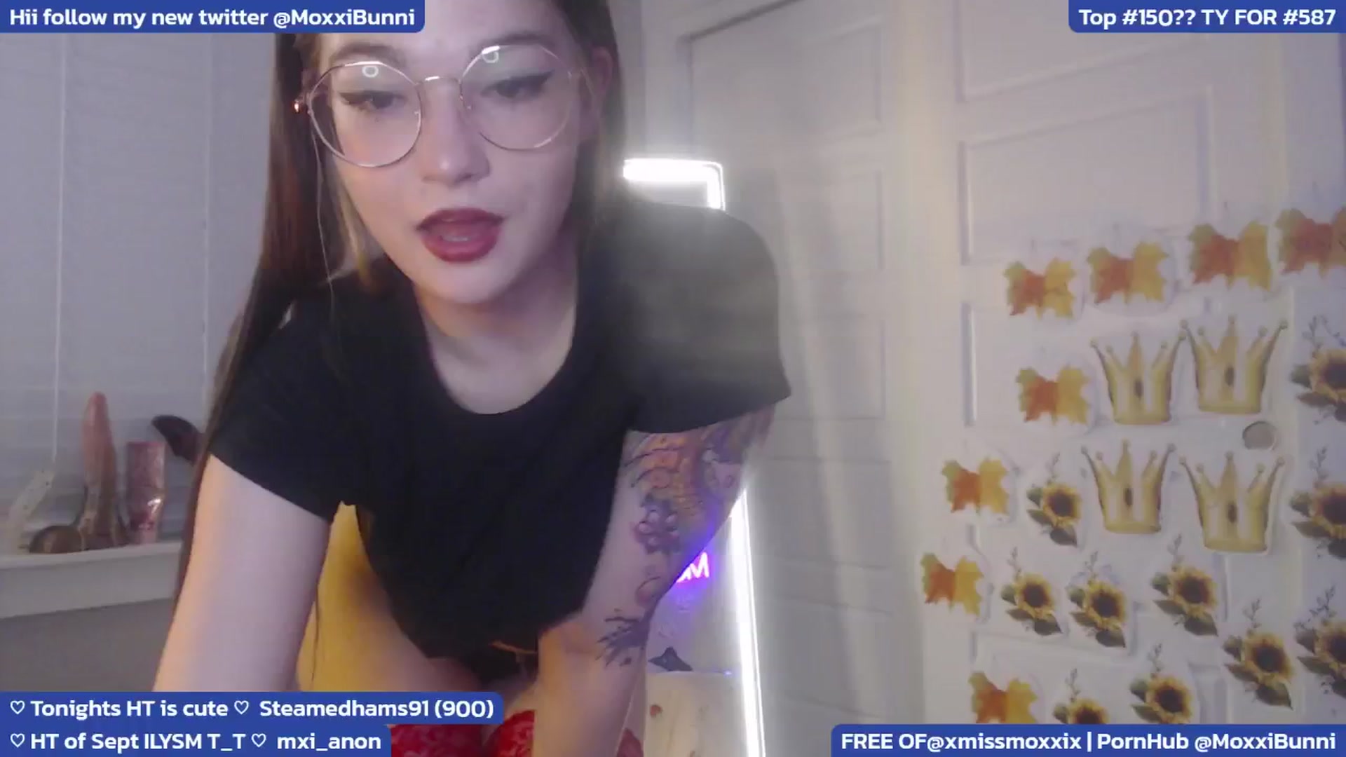 Gallery image thumbnail from MoxxiBunni's myfreecams stream on, 09/29/2024, 05:35 image 9 of 20
