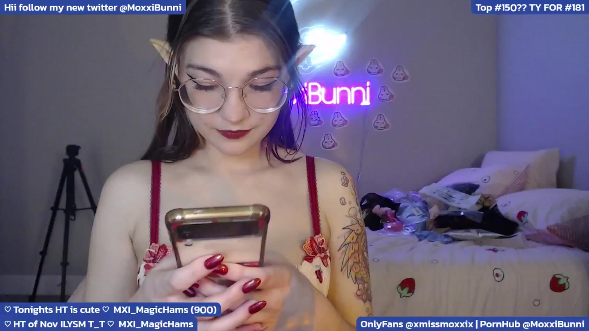 Gallery image thumbnail from MoxxiBunni's myfreecams stream on, 11/09/2024, 06:30 image 8 of 20