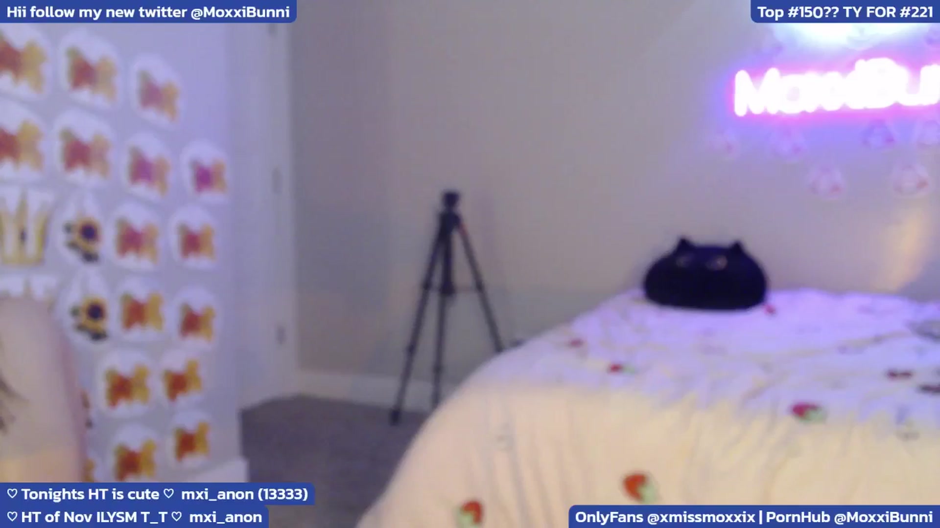 Gallery image thumbnail from MoxxiBunni's myfreecams stream on, 11/16/2024, 06:35 image 18 of 20