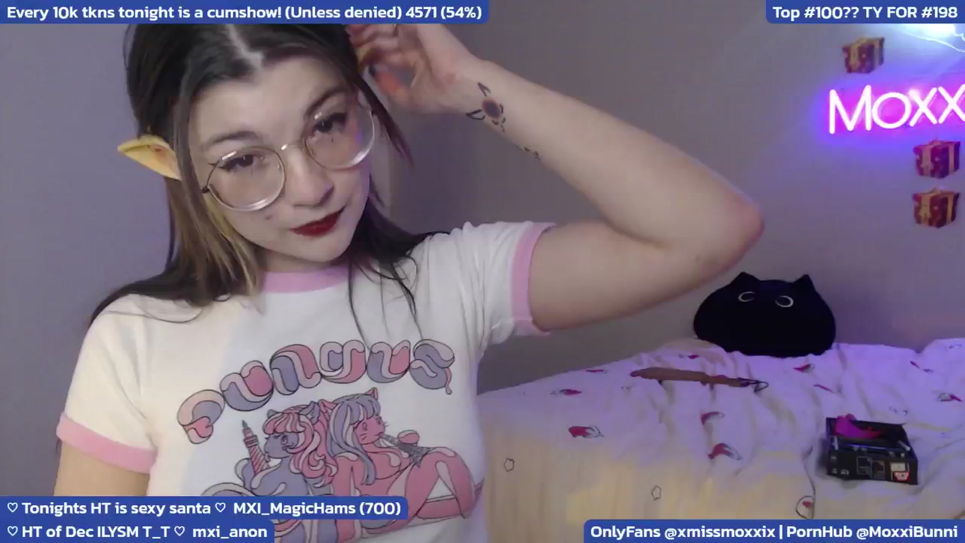 Gallery image thumbnail from MoxxiBunni's myfreecams stream on, 12/27/2024, 05:21 image 20 of 20