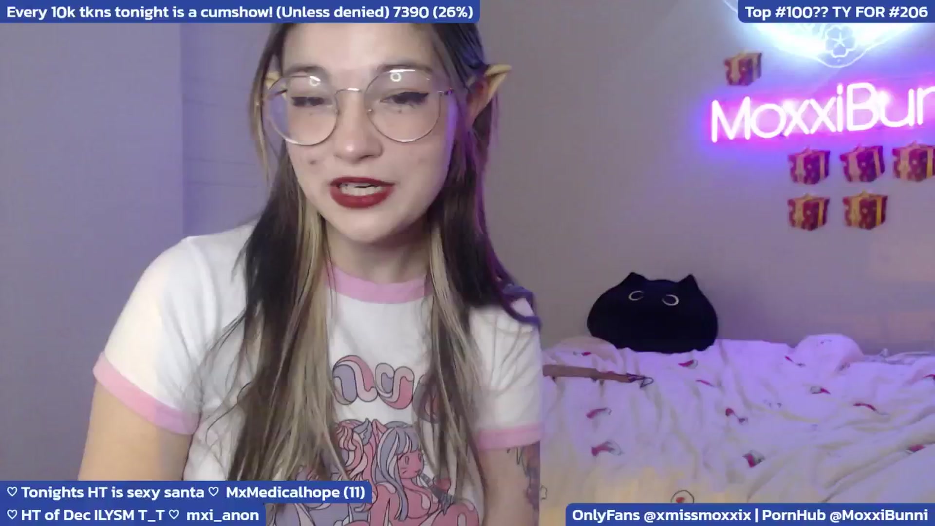 Gallery image thumbnail from MoxxiBunni's myfreecams stream on, 12/27/2024, 05:21 image 5 of 20