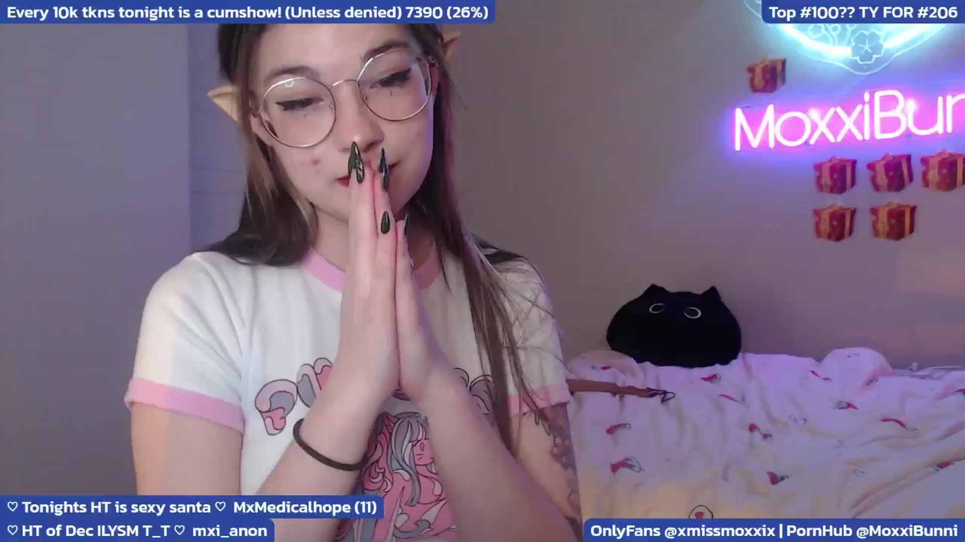 Gallery image thumbnail from MoxxiBunni's myfreecams stream on, 12/27/2024, 05:21 image 1 of 20