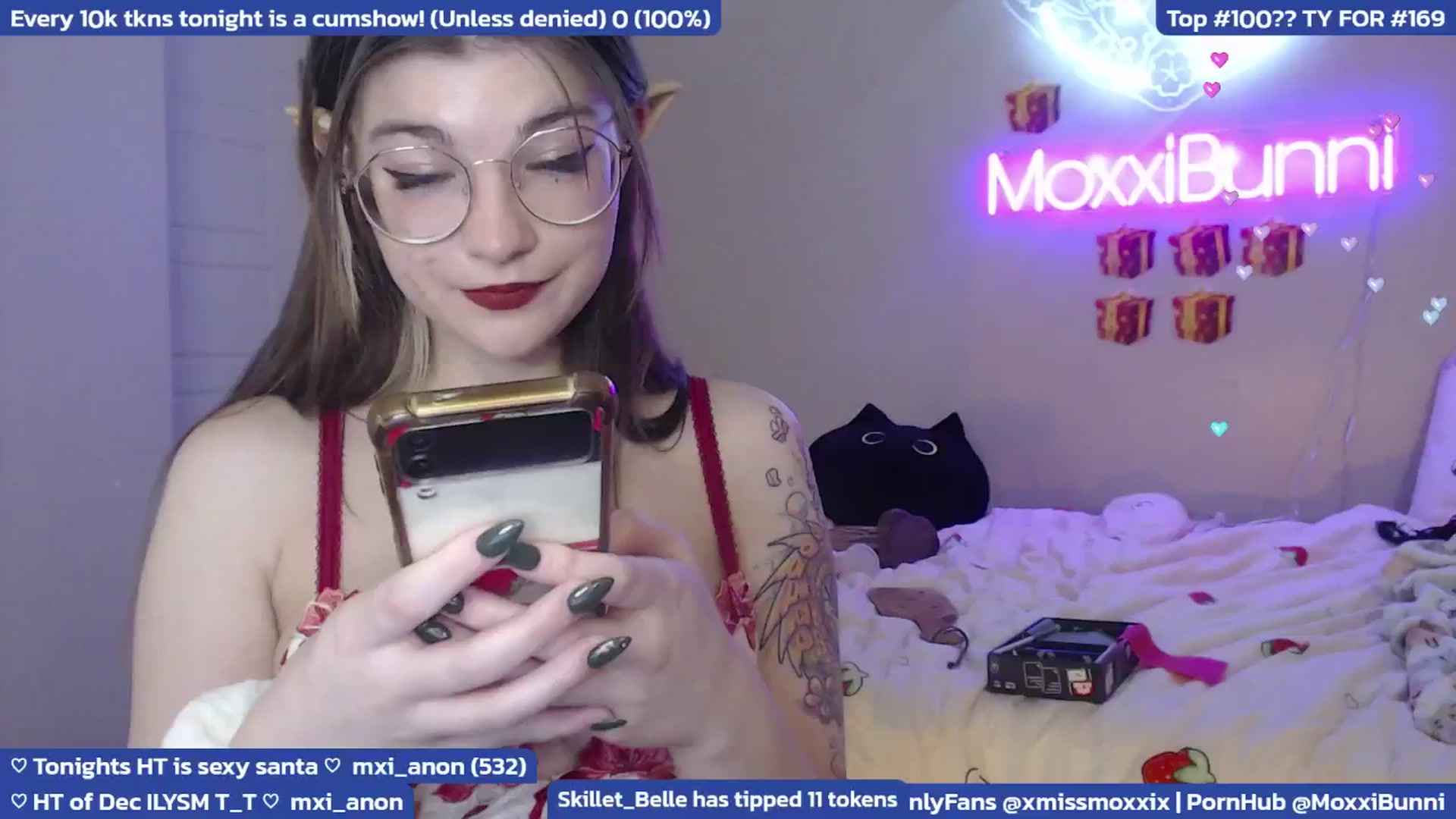 Gallery image thumbnail from MoxxiBunni's myfreecams stream on, 01/01/2025, 08:22 image 9 of 20