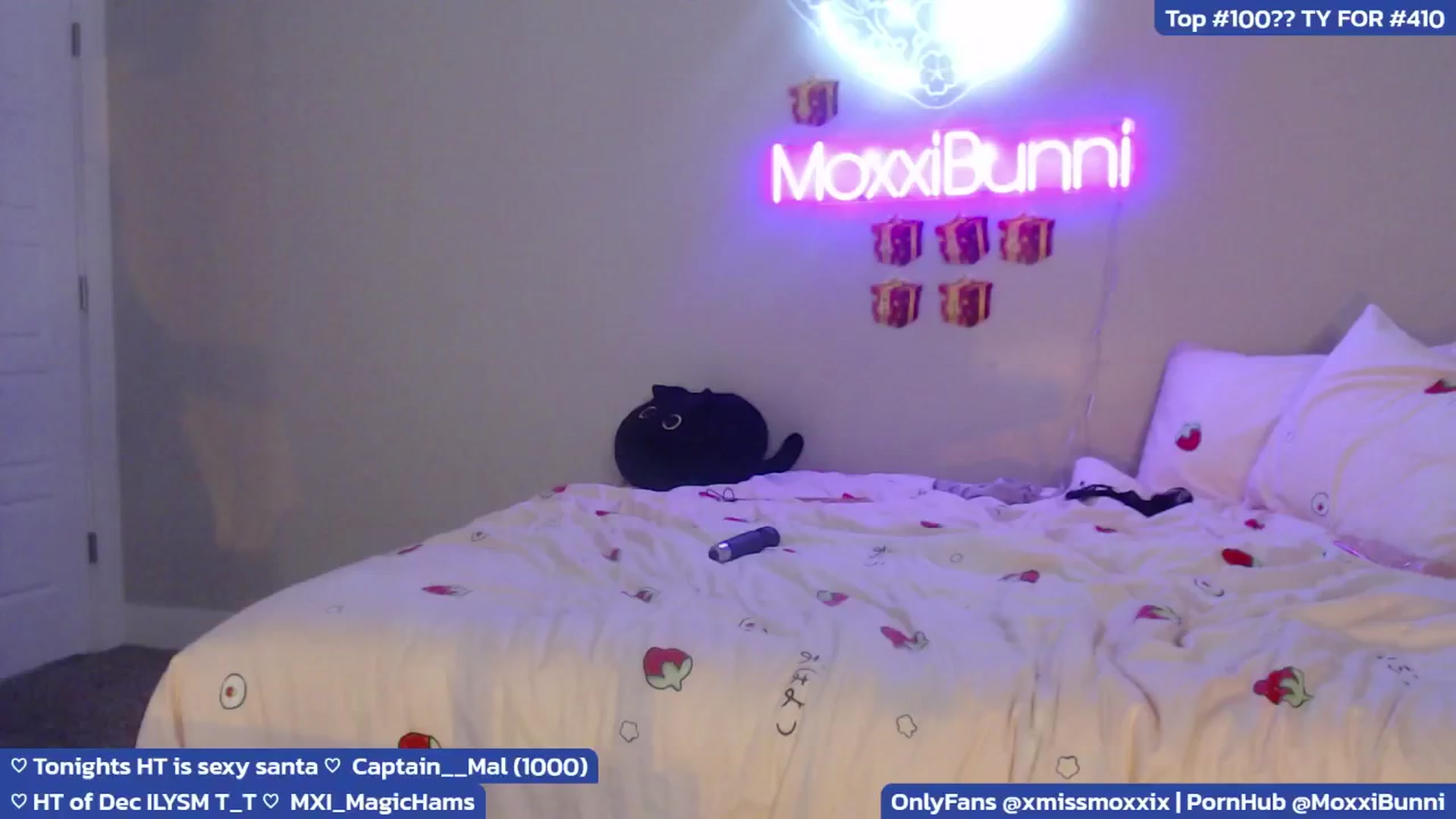 Gallery image thumbnail from MoxxiBunni's myfreecams stream on, 01/12/2025, 06:37 image 6 of 20