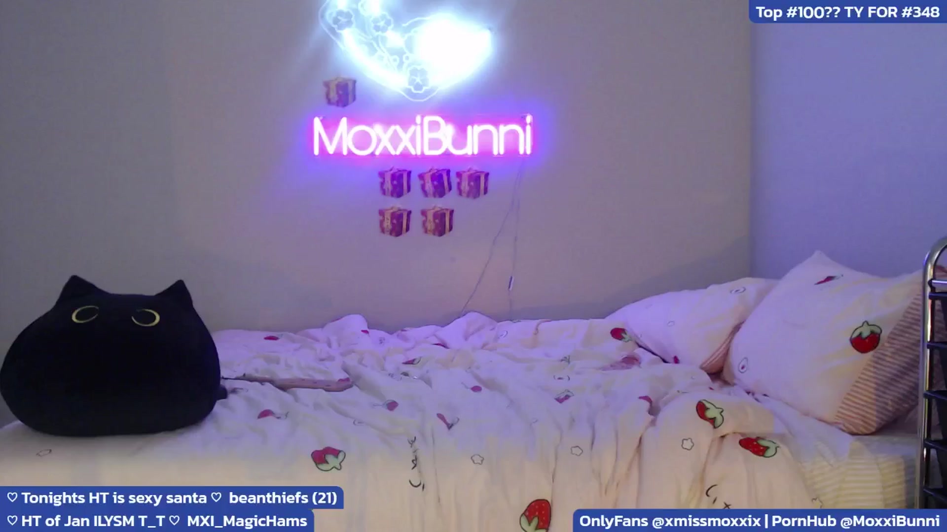 Gallery image thumbnail from MoxxiBunni's myfreecams stream on, 01/26/2025, 05:57 image 1 of 20