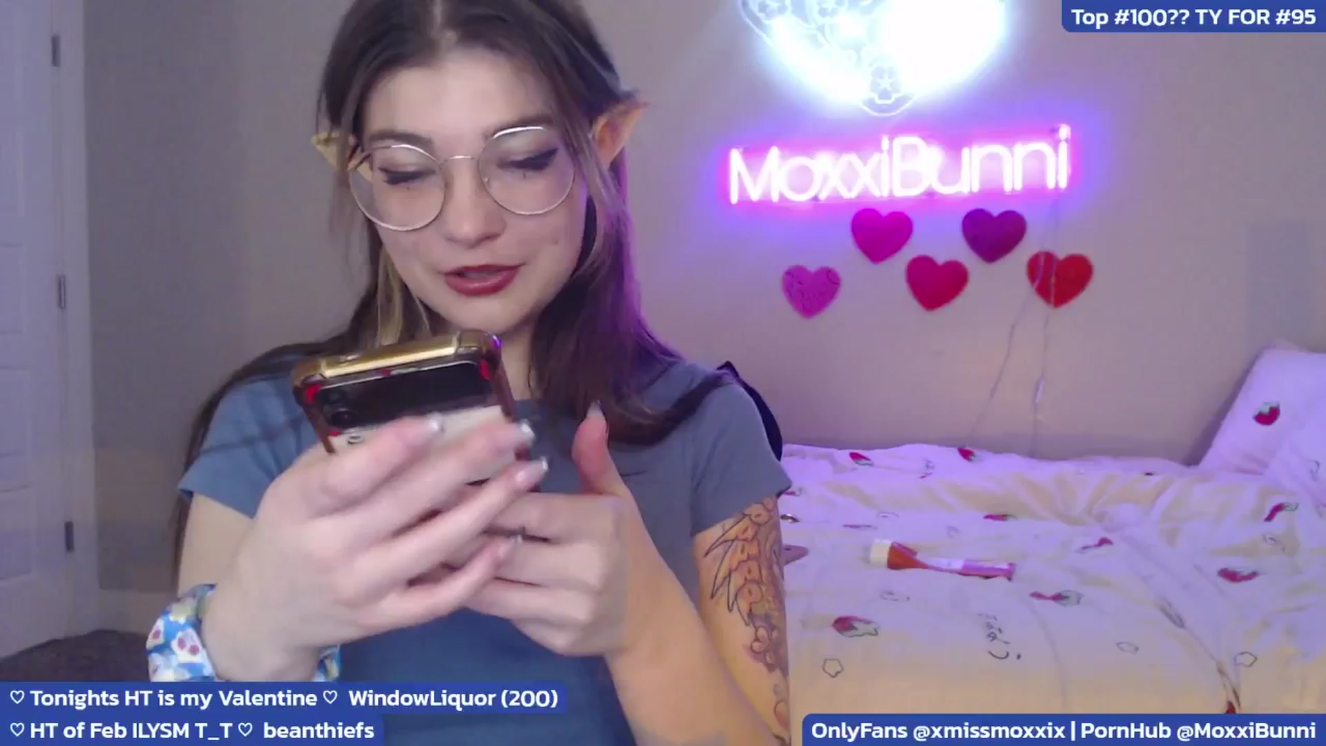 Gallery image thumbnail from MoxxiBunni's myfreecams stream on, 02/04/2025, 03:10 image 19 of 20