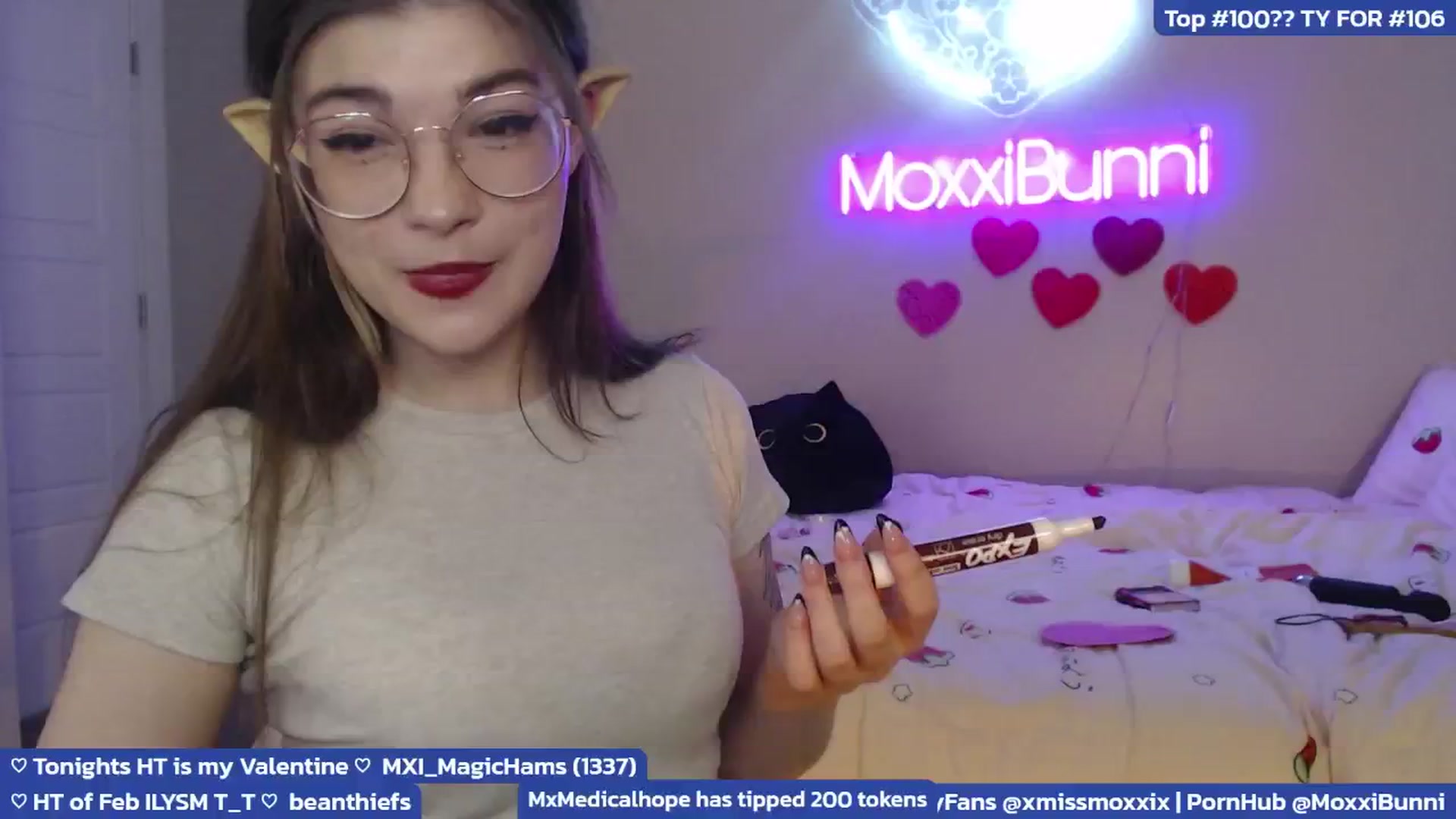 Gallery image thumbnail from MoxxiBunni's myfreecams stream on, 02/05/2025, 06:13 image 2 of 20
