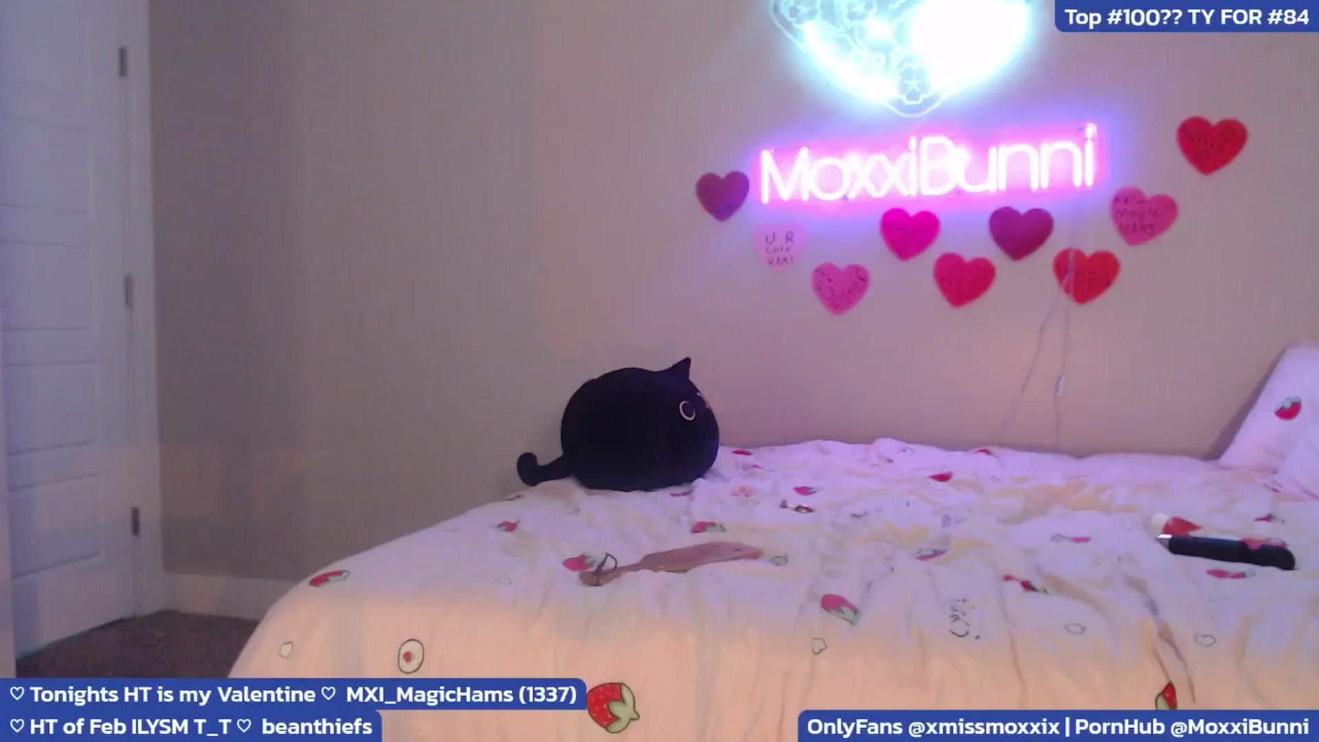 Gallery image thumbnail from MoxxiBunni's myfreecams stream on, 02/05/2025, 06:13 image 16 of 20