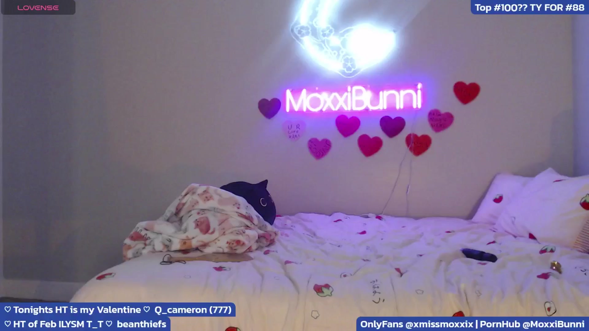 Gallery image thumbnail from MoxxiBunni's myfreecams stream on, 02/06/2025, 01:26 image 9 of 20
