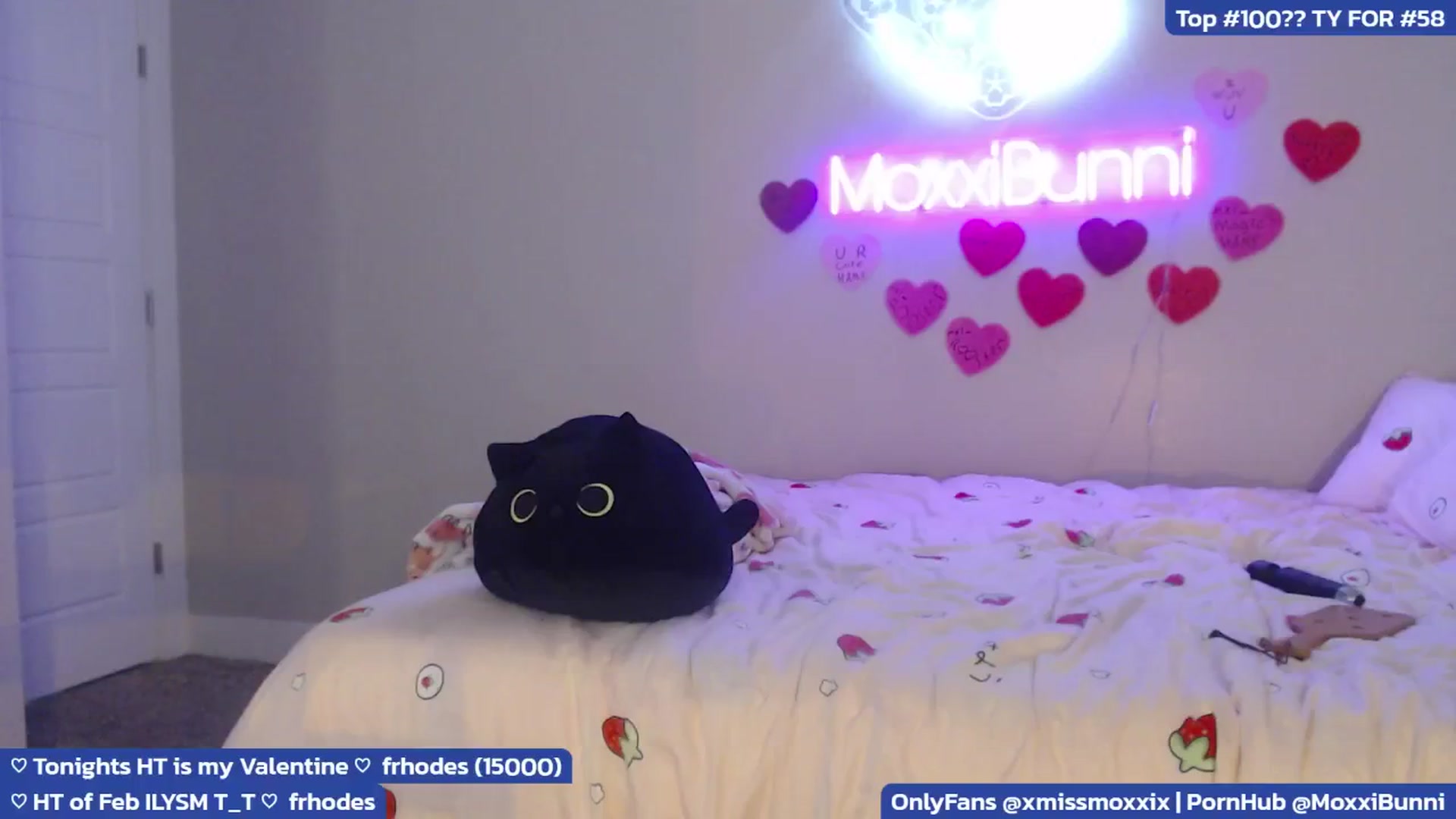 Gallery image thumbnail from MoxxiBunni's myfreecams stream on, 02/08/2025, 06:13 image 6 of 20