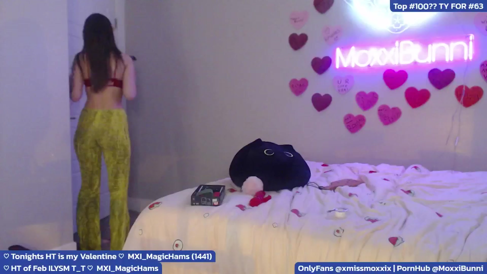 Gallery image thumbnail from MoxxiBunni's myfreecams stream on, 02/15/2025, 06:49 image 2 of 20