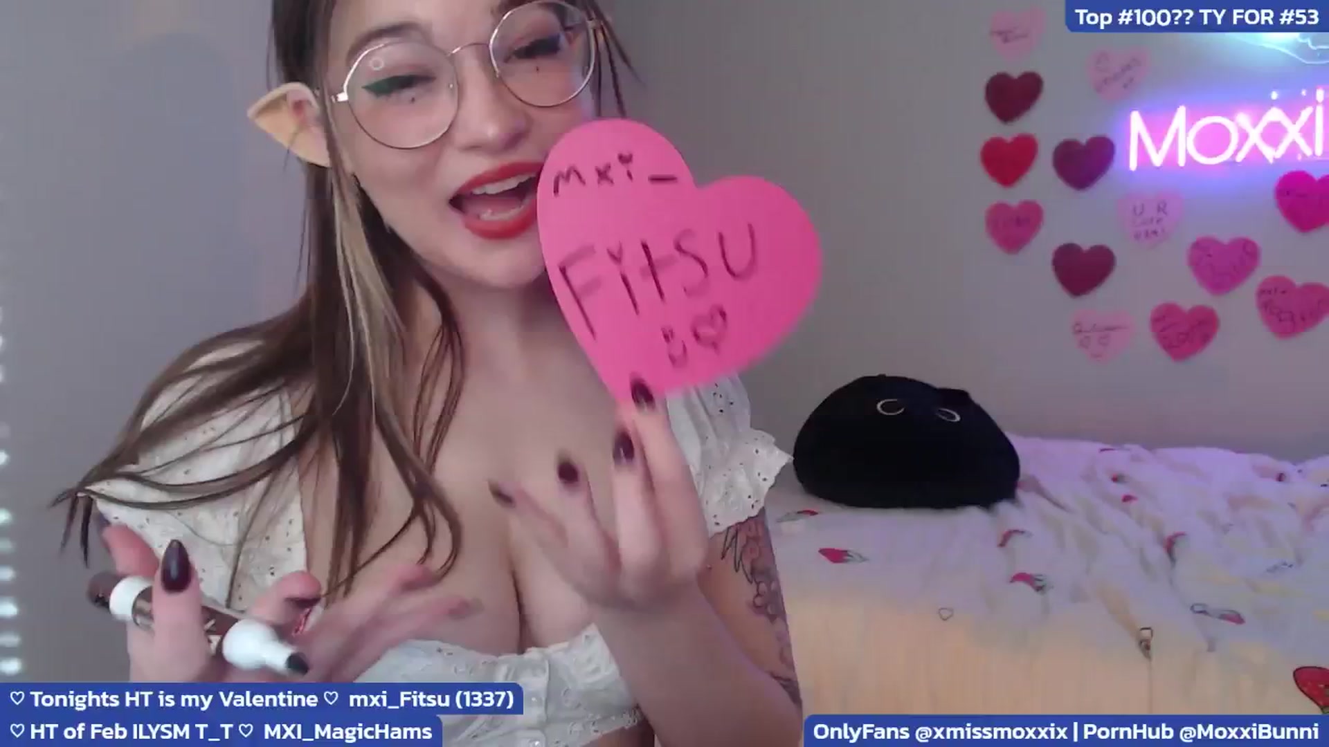 Gallery image thumbnail from MoxxiBunni's myfreecams stream on, 02/17/2025, 24:02 image 13 of 20