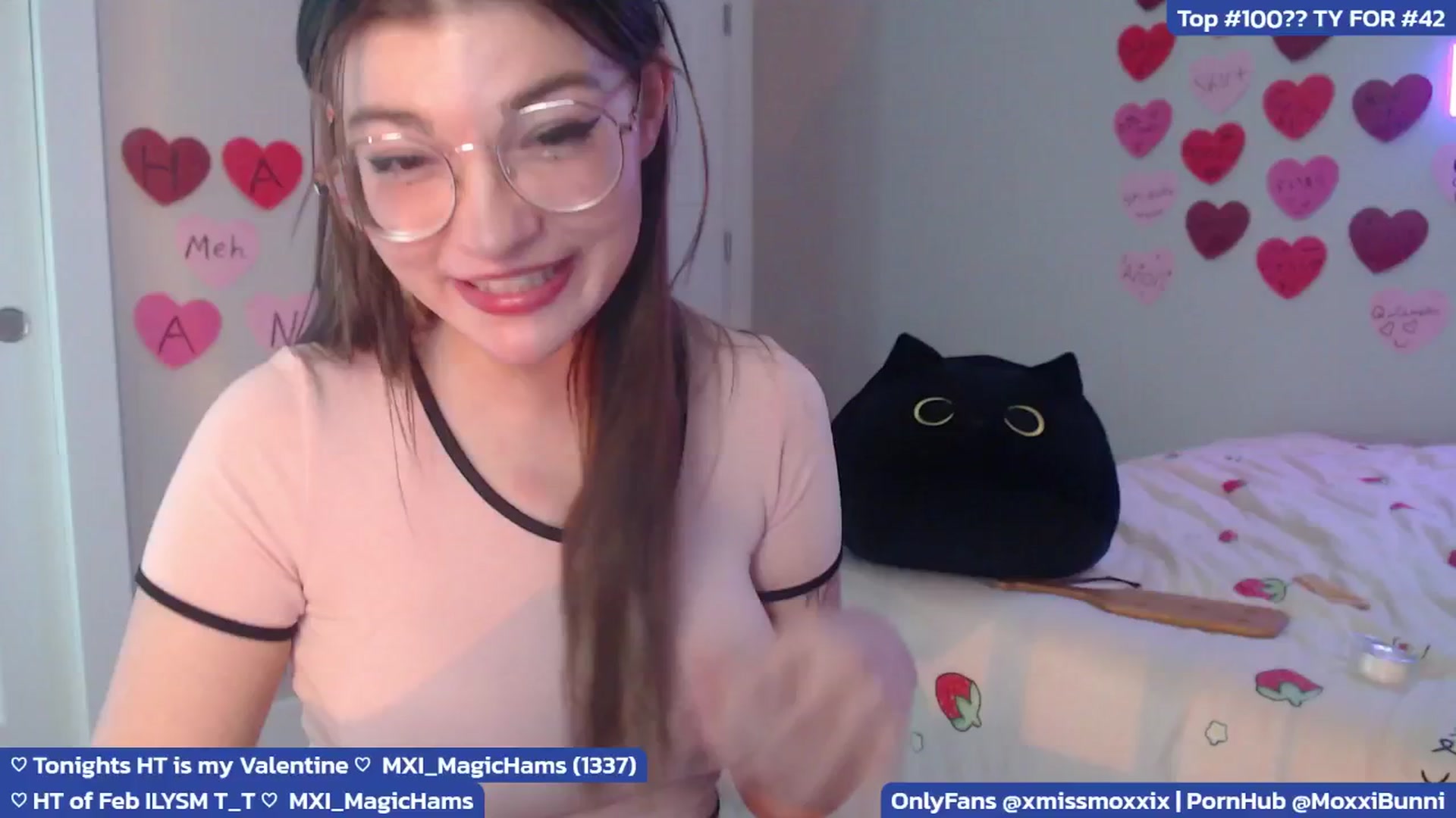 Gallery image thumbnail from MoxxiBunni's myfreecams stream on, 02/23/2025, 06:20 image 15 of 20