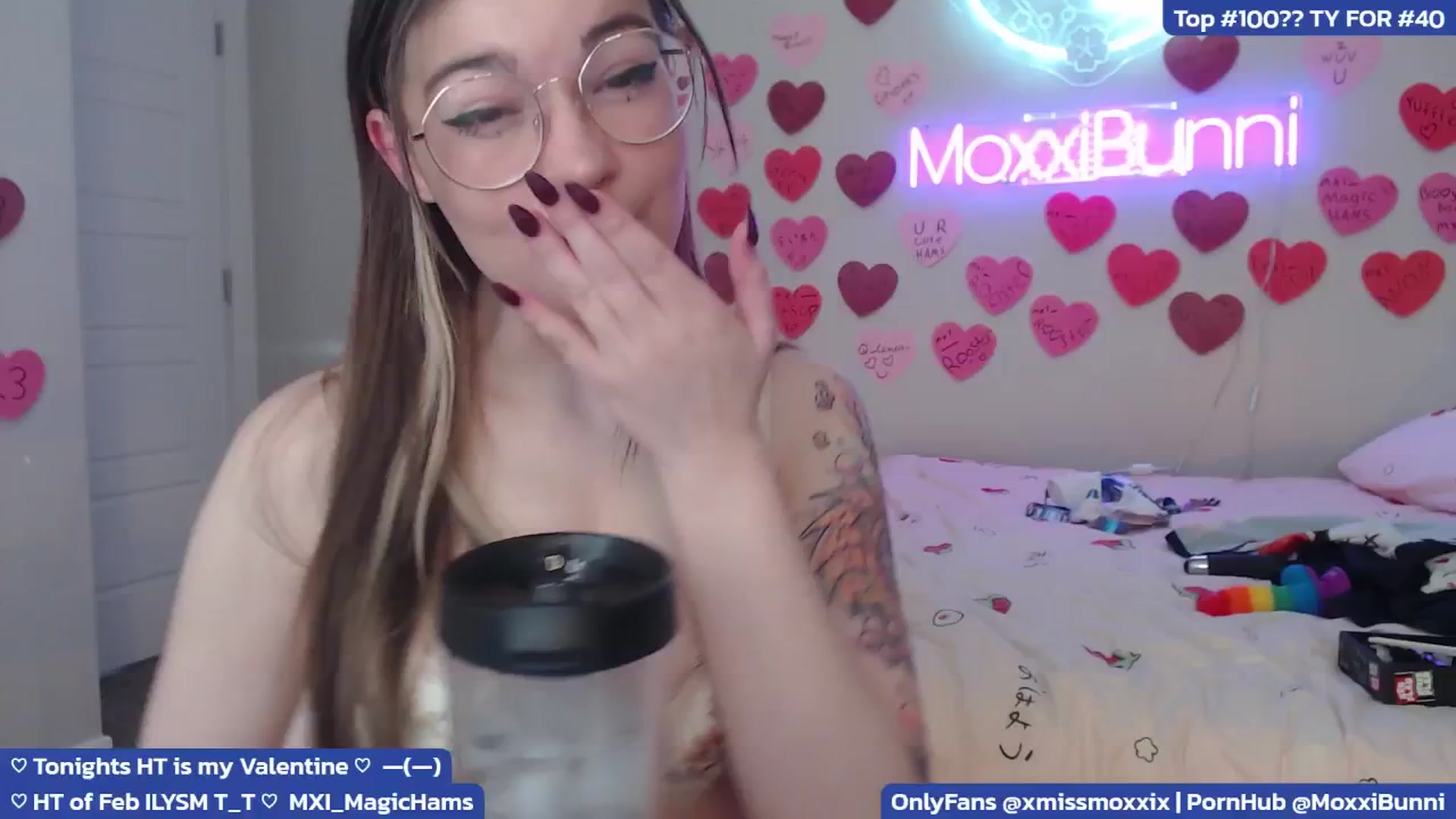 Gallery image thumbnail from MoxxiBunni's myfreecams stream on, 02/27/2025, 24:04 image 16 of 20