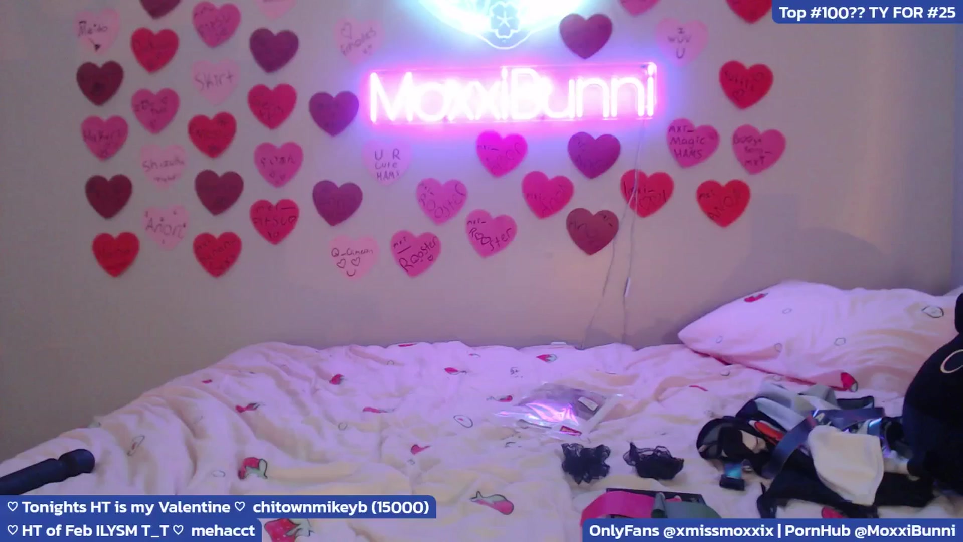 Gallery image thumbnail from MoxxiBunni's myfreecams stream on, 03/01/2025, 08:01 image 18 of 20